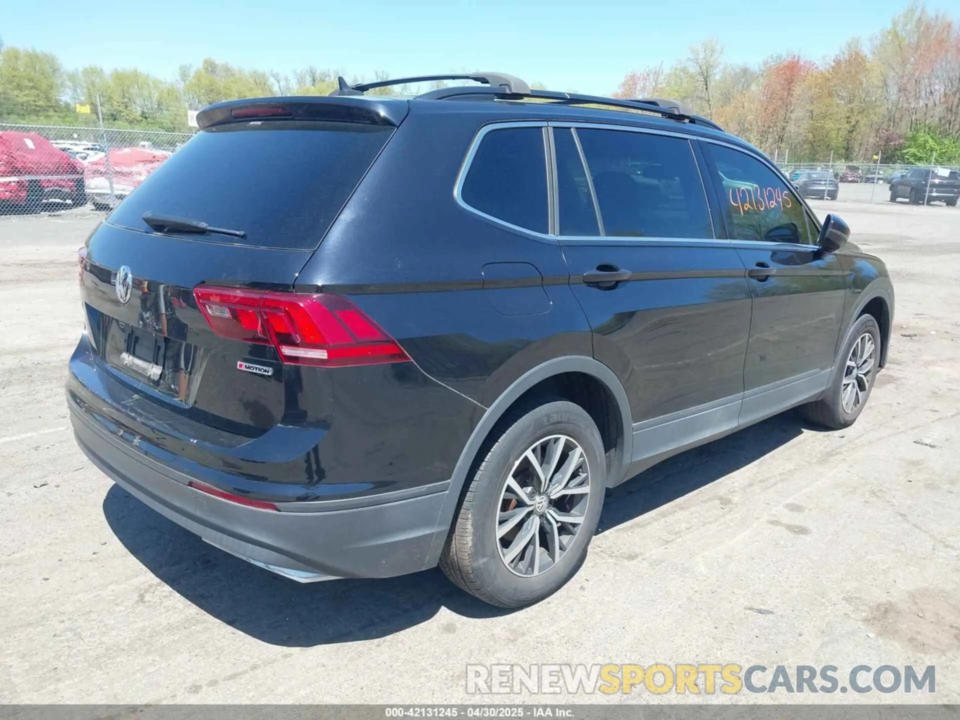 4 Photograph of a damaged car 3VV2B7AX1KM150482 VOLKSWAGEN TIGUAN 2019