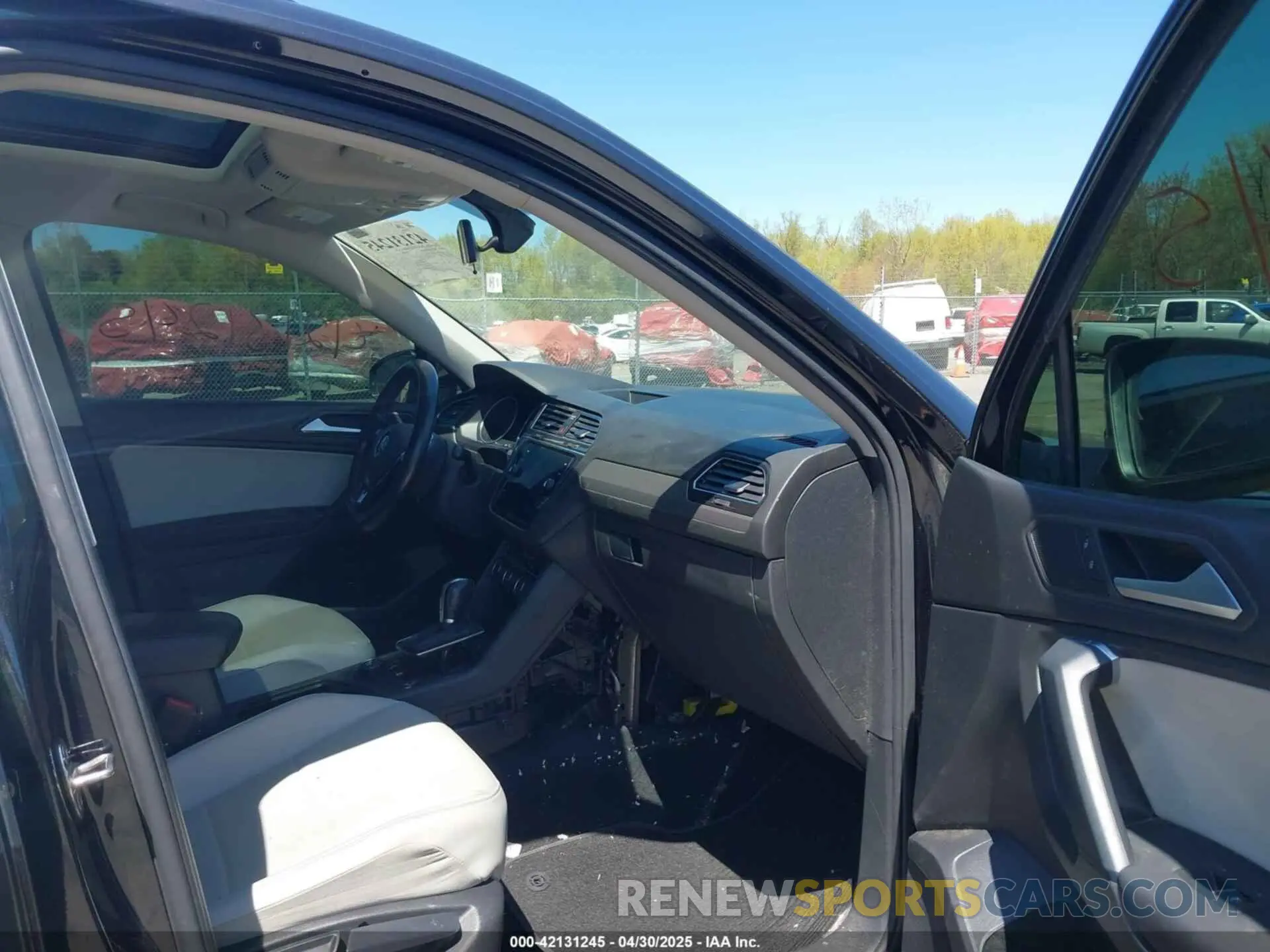 5 Photograph of a damaged car 3VV2B7AX1KM150482 VOLKSWAGEN TIGUAN 2019