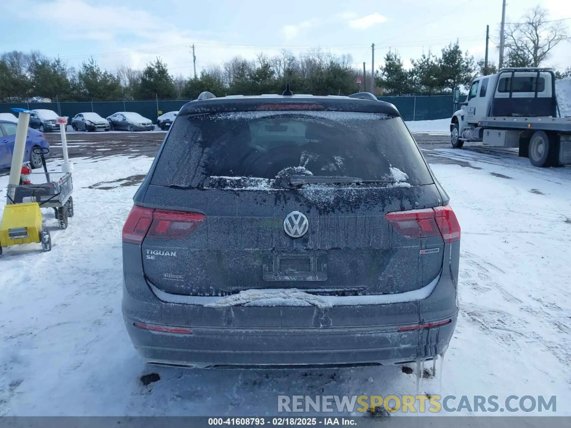 16 Photograph of a damaged car 3VV2B7AX1KM152751 VOLKSWAGEN TIGUAN 2019