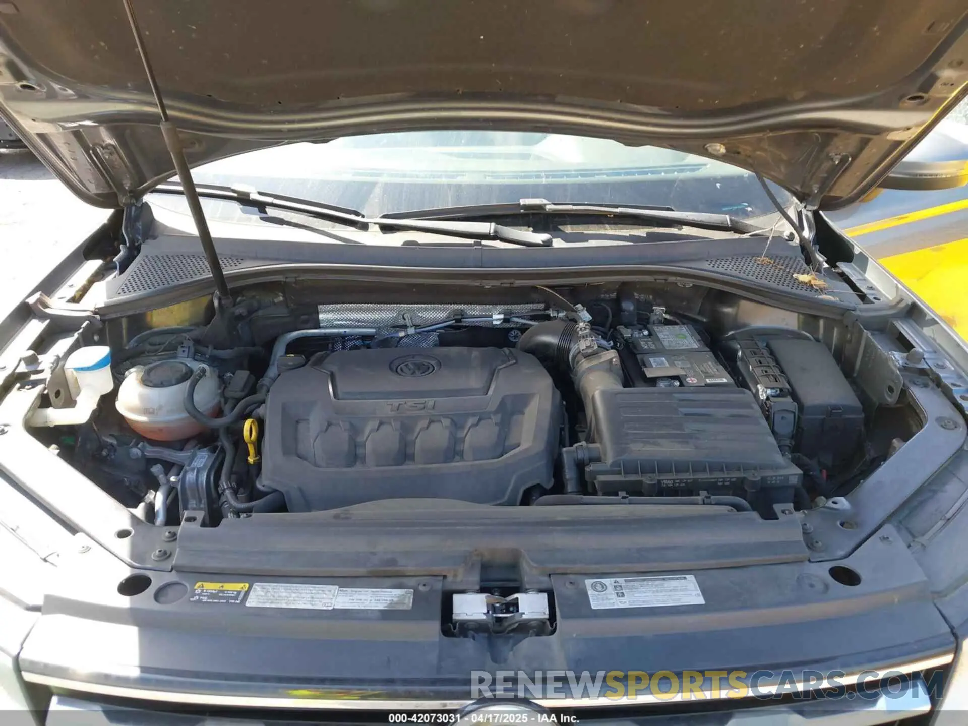 10 Photograph of a damaged car 3VV2B7AX1KM158582 VOLKSWAGEN TIGUAN 2019