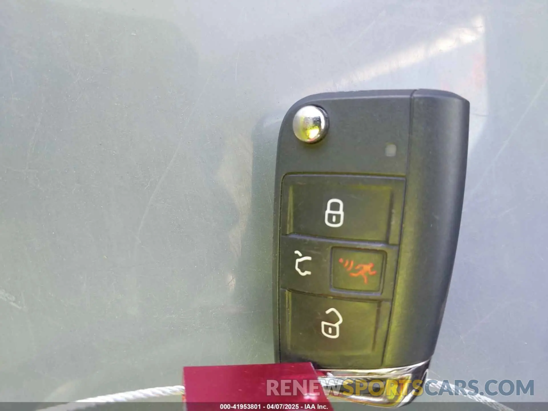 11 Photograph of a damaged car 3VV2B7AX1KM170926 VOLKSWAGEN TIGUAN 2019