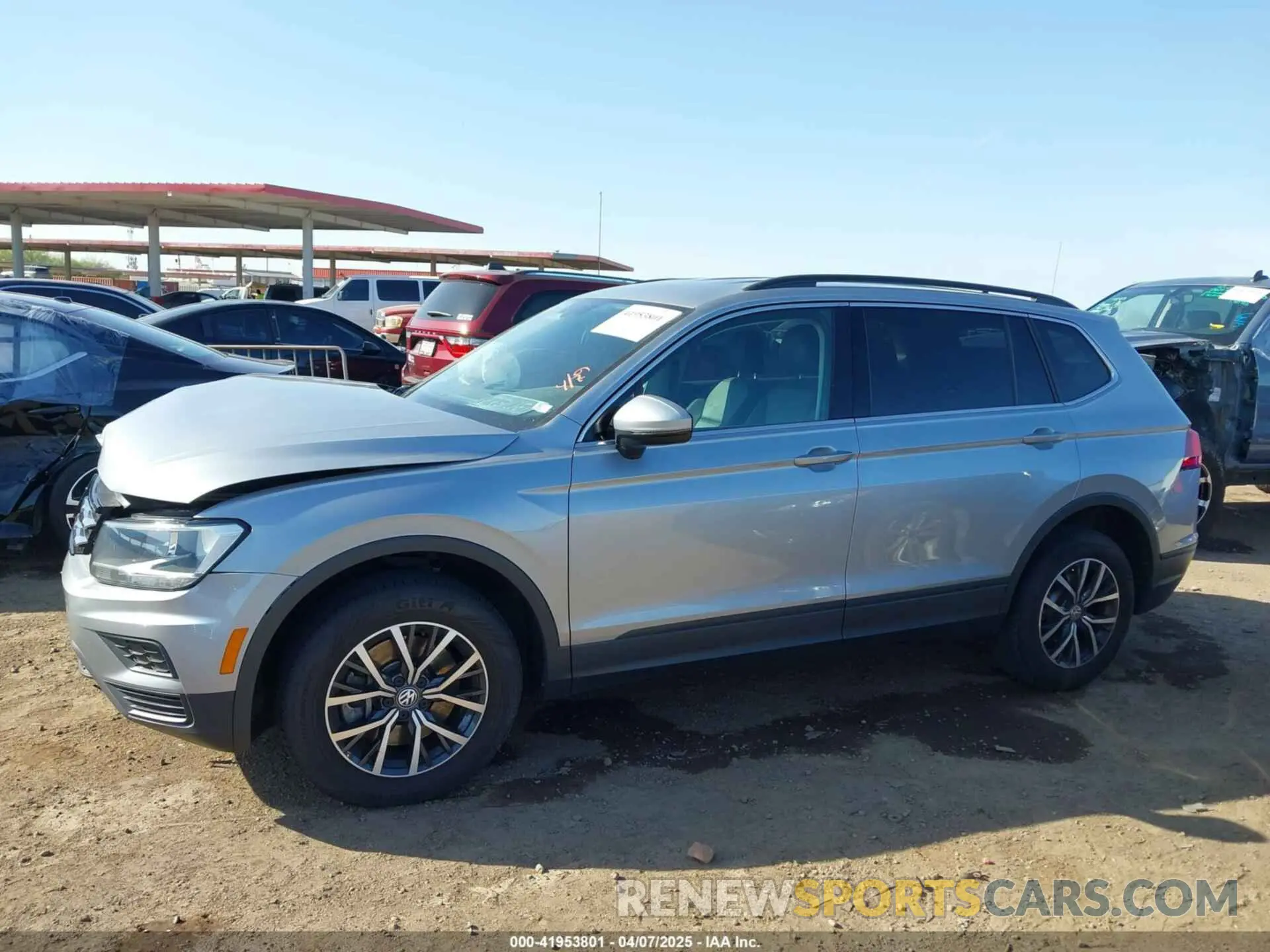 14 Photograph of a damaged car 3VV2B7AX1KM170926 VOLKSWAGEN TIGUAN 2019