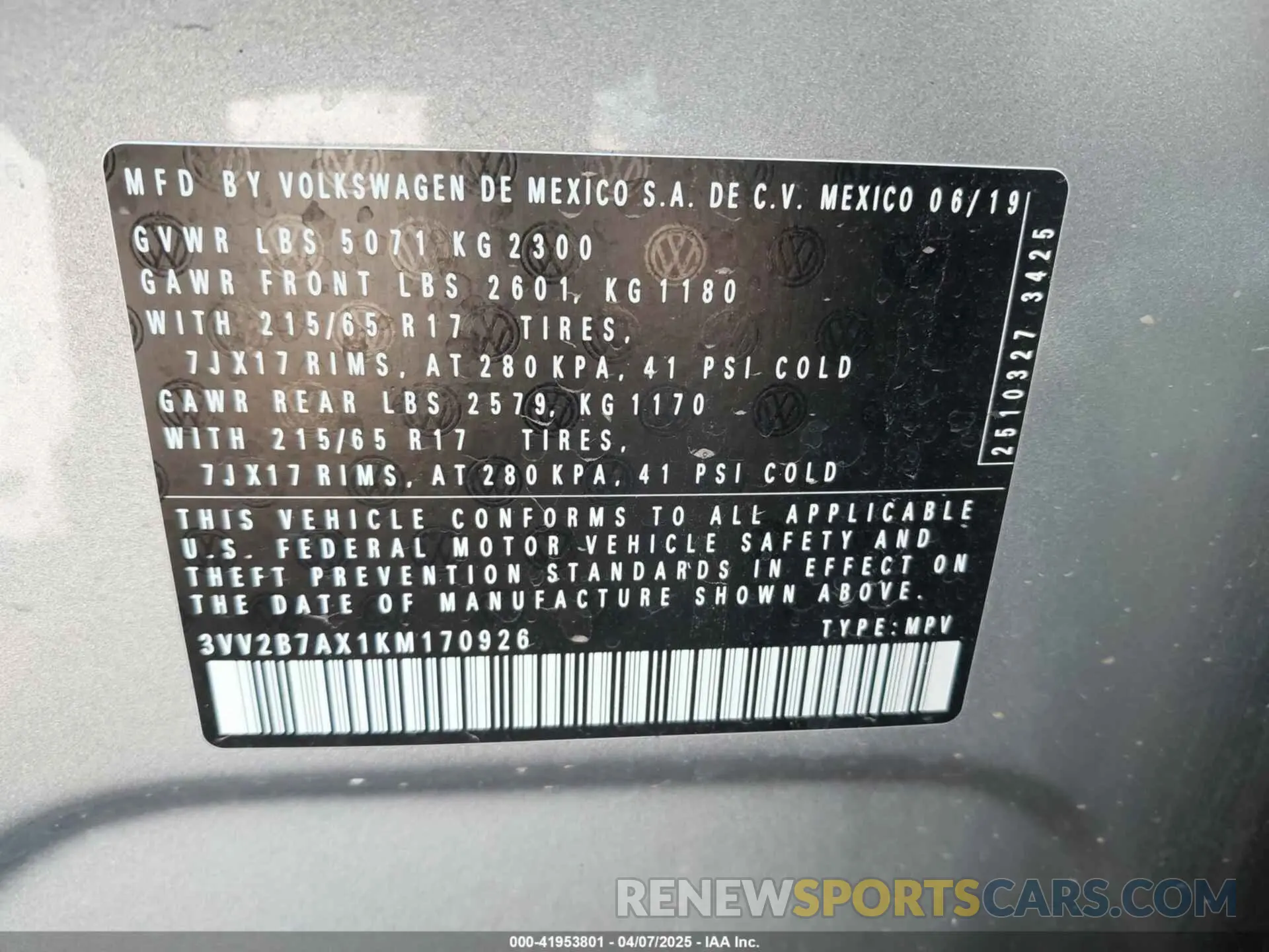 9 Photograph of a damaged car 3VV2B7AX1KM170926 VOLKSWAGEN TIGUAN 2019