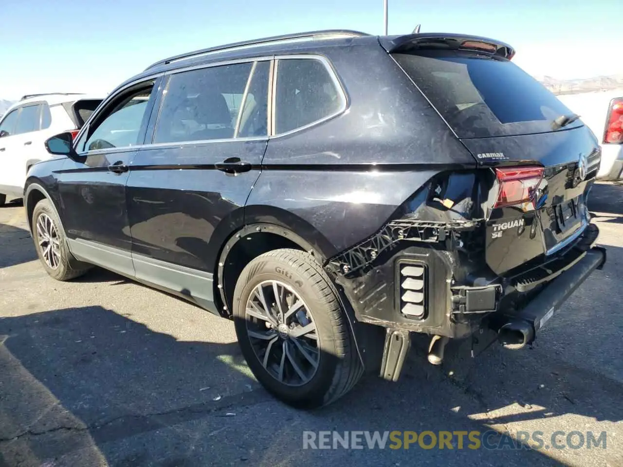 2 Photograph of a damaged car 3VV2B7AX1KM173499 VOLKSWAGEN TIGUAN 2019