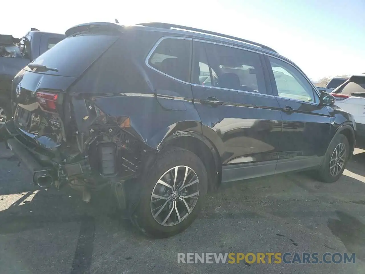3 Photograph of a damaged car 3VV2B7AX1KM173499 VOLKSWAGEN TIGUAN 2019