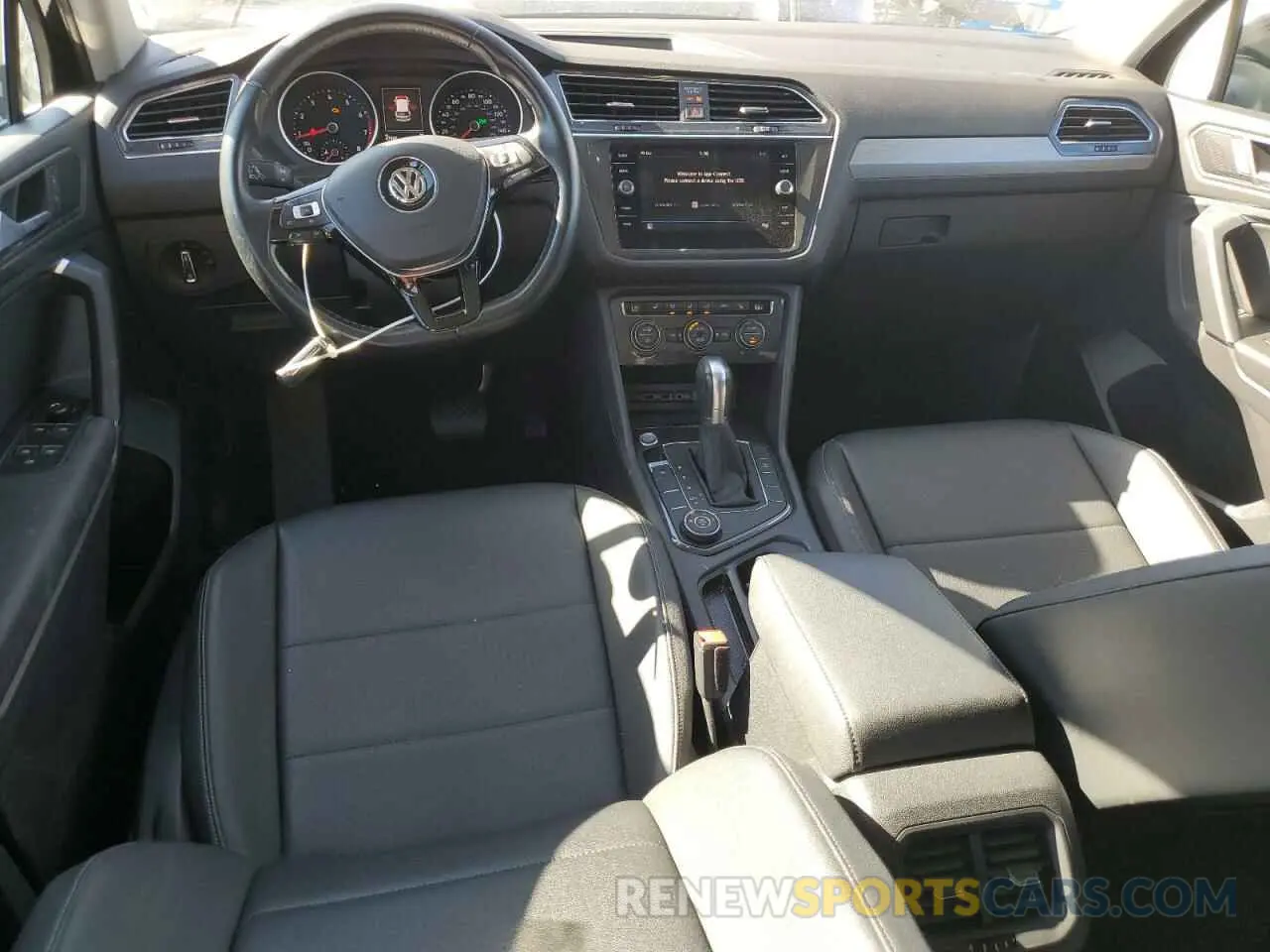 8 Photograph of a damaged car 3VV2B7AX1KM173499 VOLKSWAGEN TIGUAN 2019