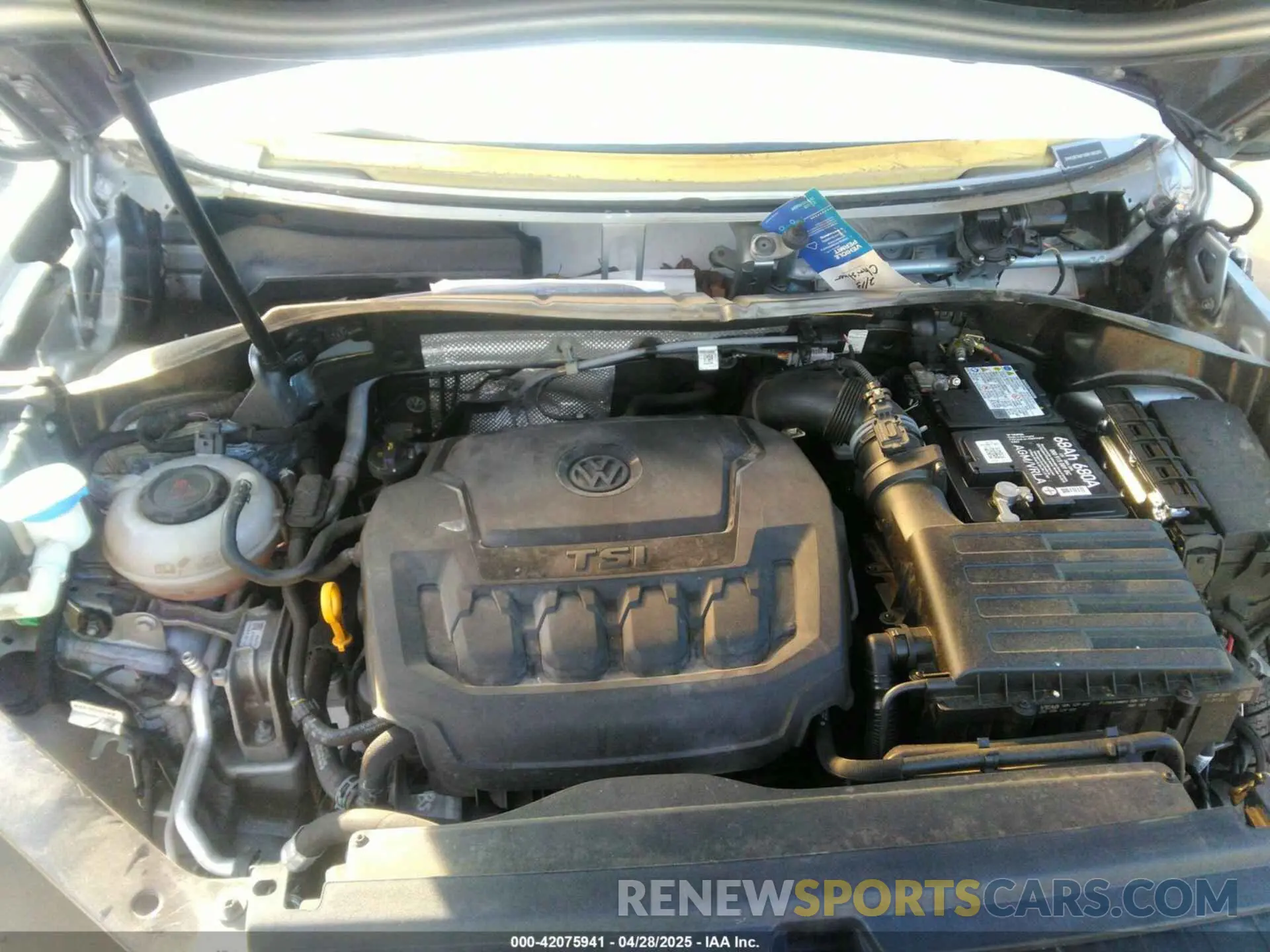10 Photograph of a damaged car 3VV2B7AX1KM188293 VOLKSWAGEN TIGUAN 2019