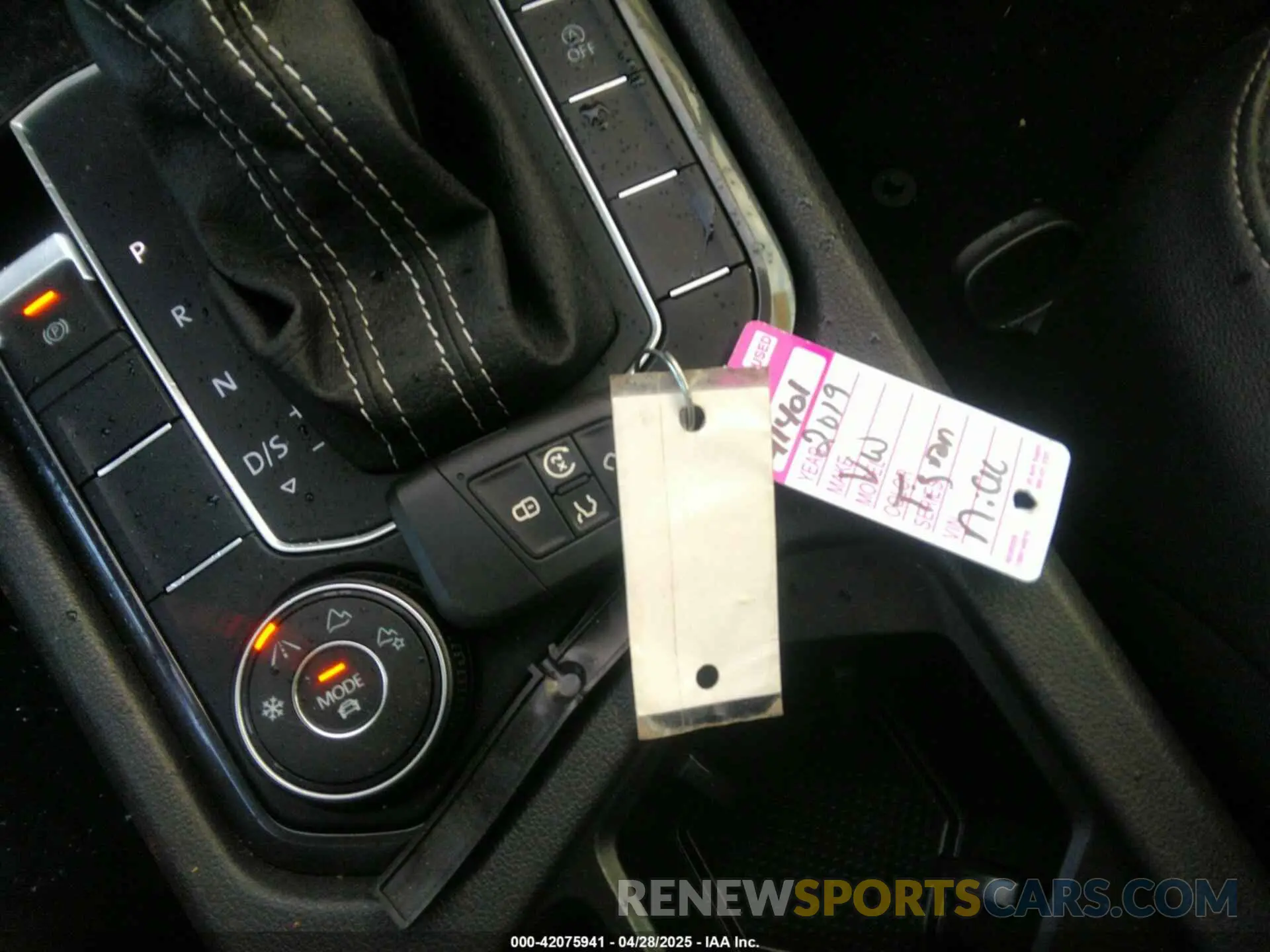 11 Photograph of a damaged car 3VV2B7AX1KM188293 VOLKSWAGEN TIGUAN 2019