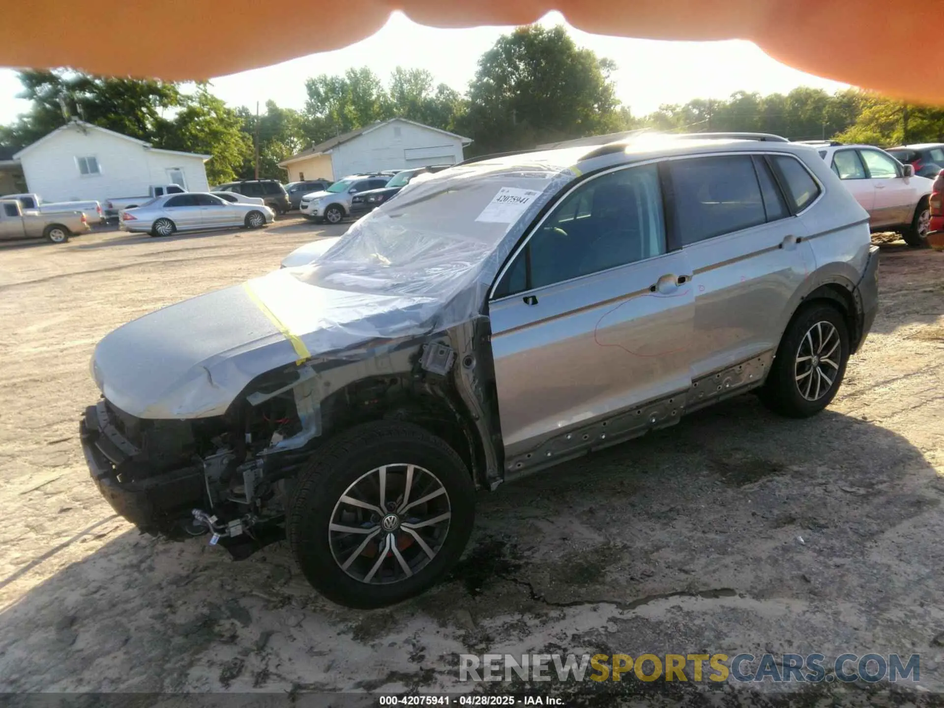 2 Photograph of a damaged car 3VV2B7AX1KM188293 VOLKSWAGEN TIGUAN 2019