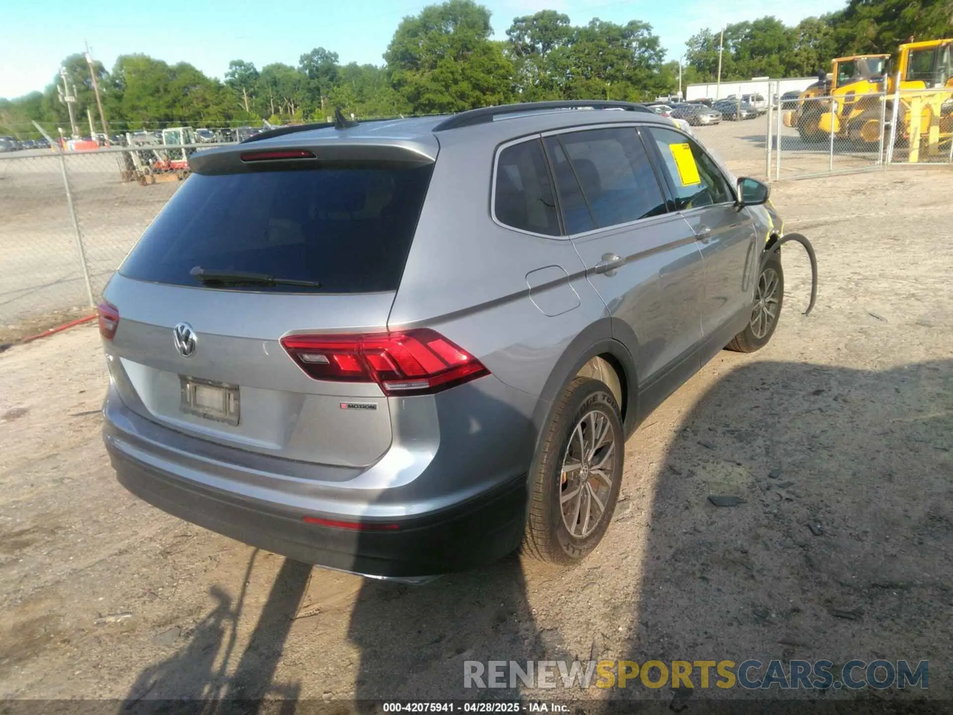 4 Photograph of a damaged car 3VV2B7AX1KM188293 VOLKSWAGEN TIGUAN 2019