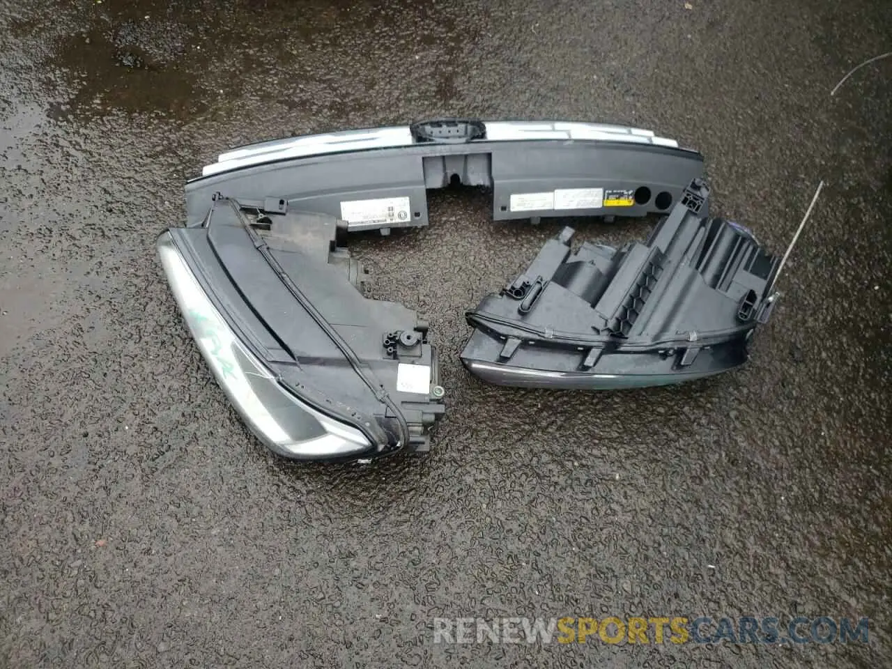 13 Photograph of a damaged car 3VV2B7AX2KM032361 VOLKSWAGEN TIGUAN 2019