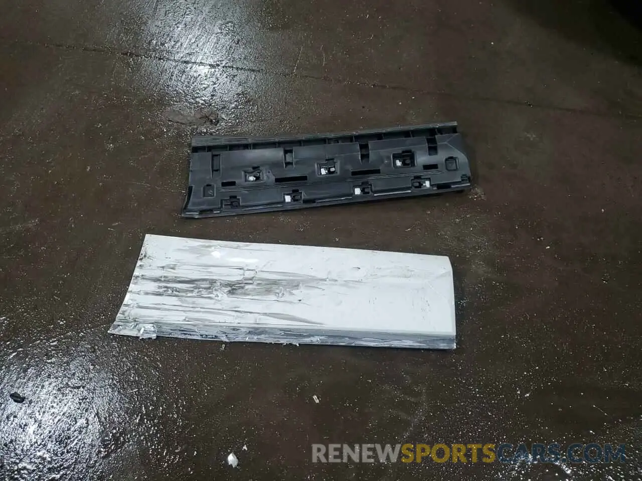 13 Photograph of a damaged car 3VV2B7AX2KM058779 VOLKSWAGEN TIGUAN 2019