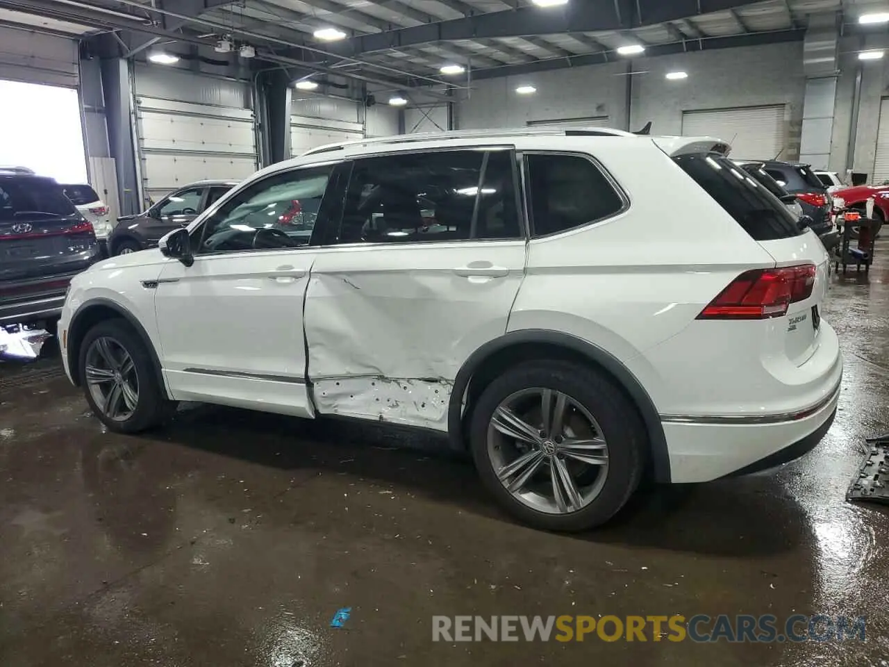 2 Photograph of a damaged car 3VV2B7AX2KM058779 VOLKSWAGEN TIGUAN 2019