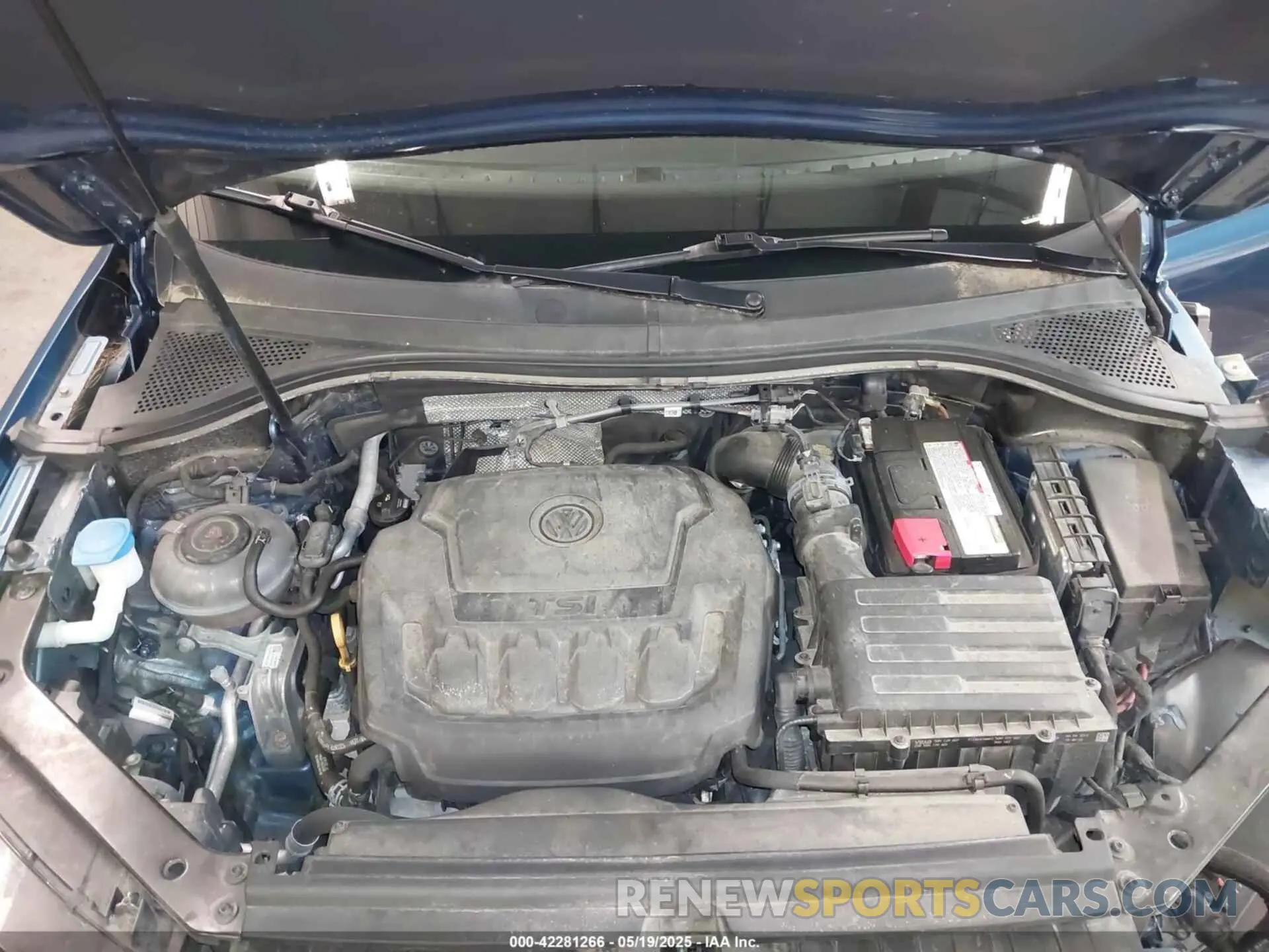 10 Photograph of a damaged car 3VV2B7AX2KM132136 VOLKSWAGEN TIGUAN 2019