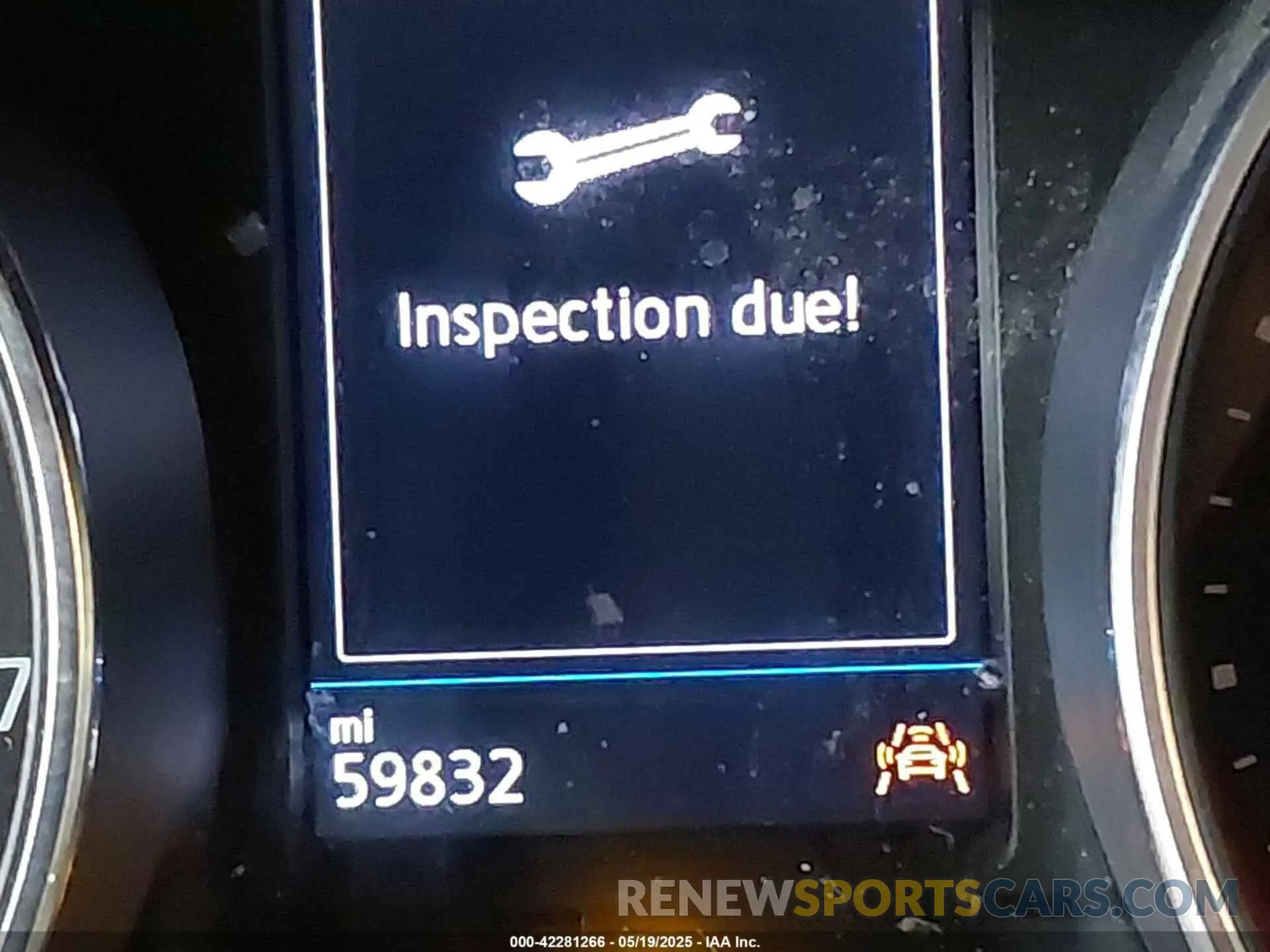 16 Photograph of a damaged car 3VV2B7AX2KM132136 VOLKSWAGEN TIGUAN 2019