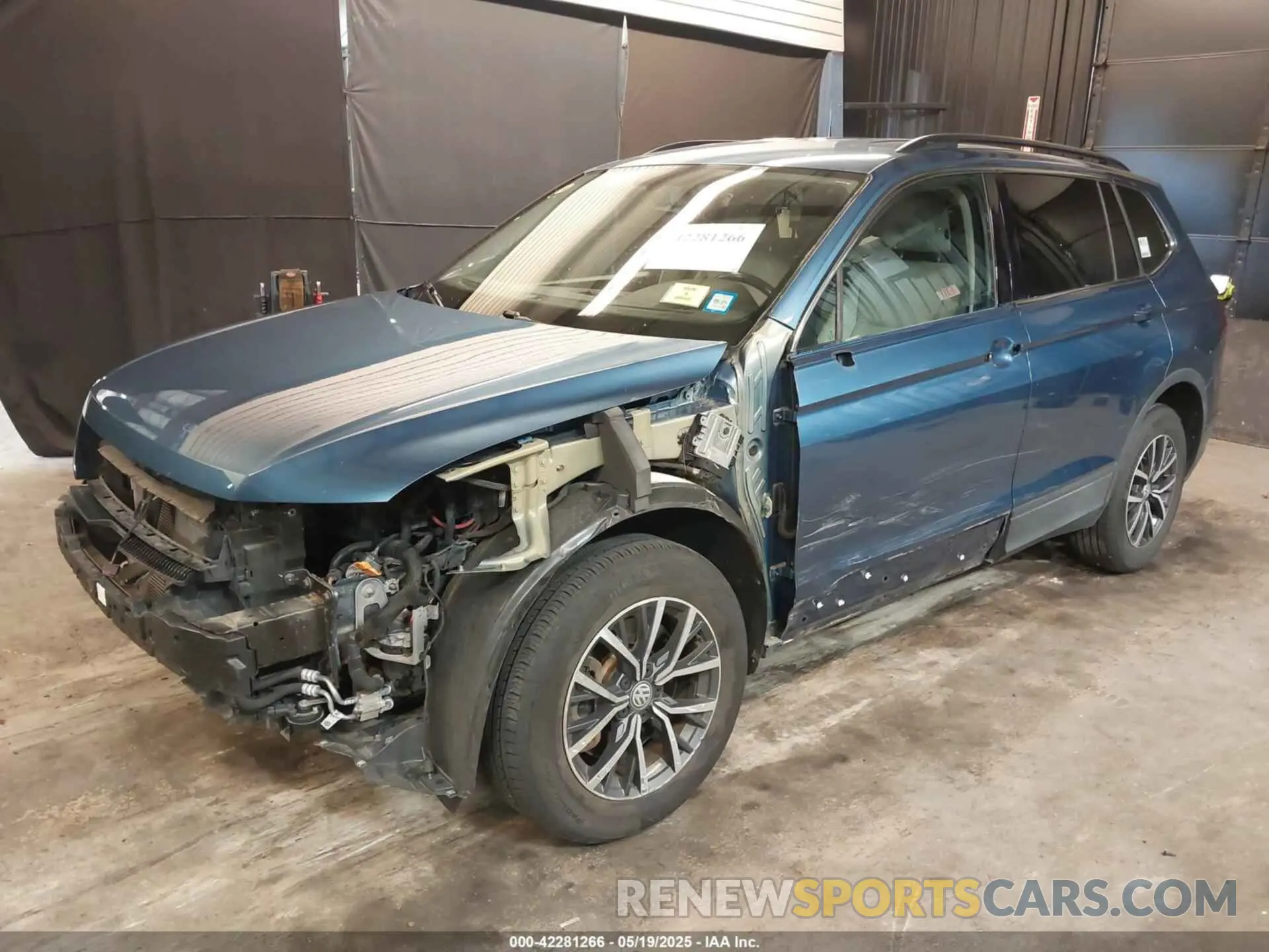 2 Photograph of a damaged car 3VV2B7AX2KM132136 VOLKSWAGEN TIGUAN 2019