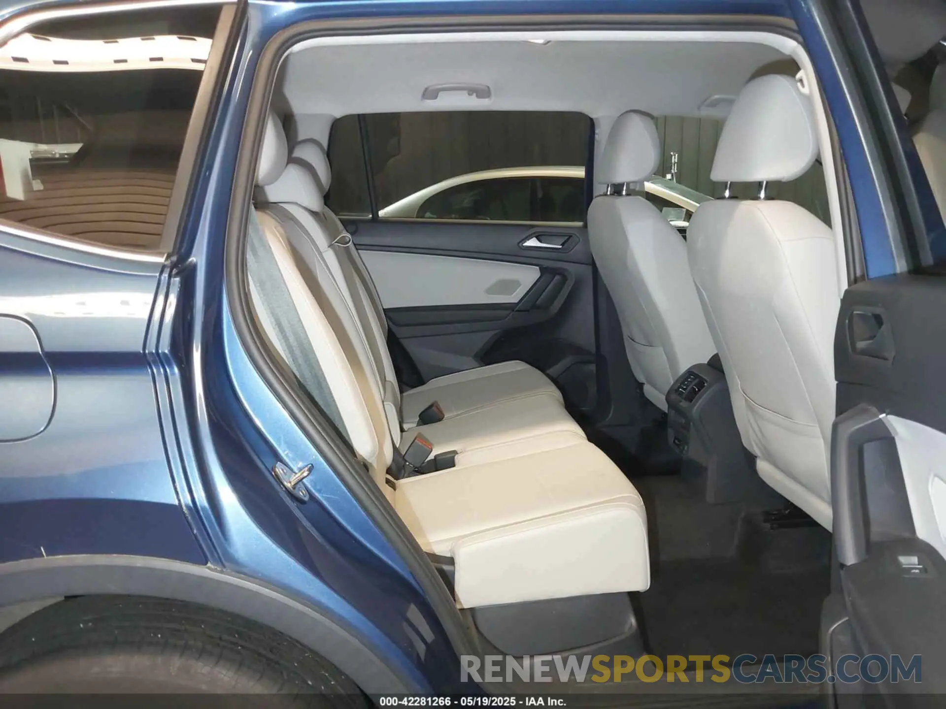 8 Photograph of a damaged car 3VV2B7AX2KM132136 VOLKSWAGEN TIGUAN 2019