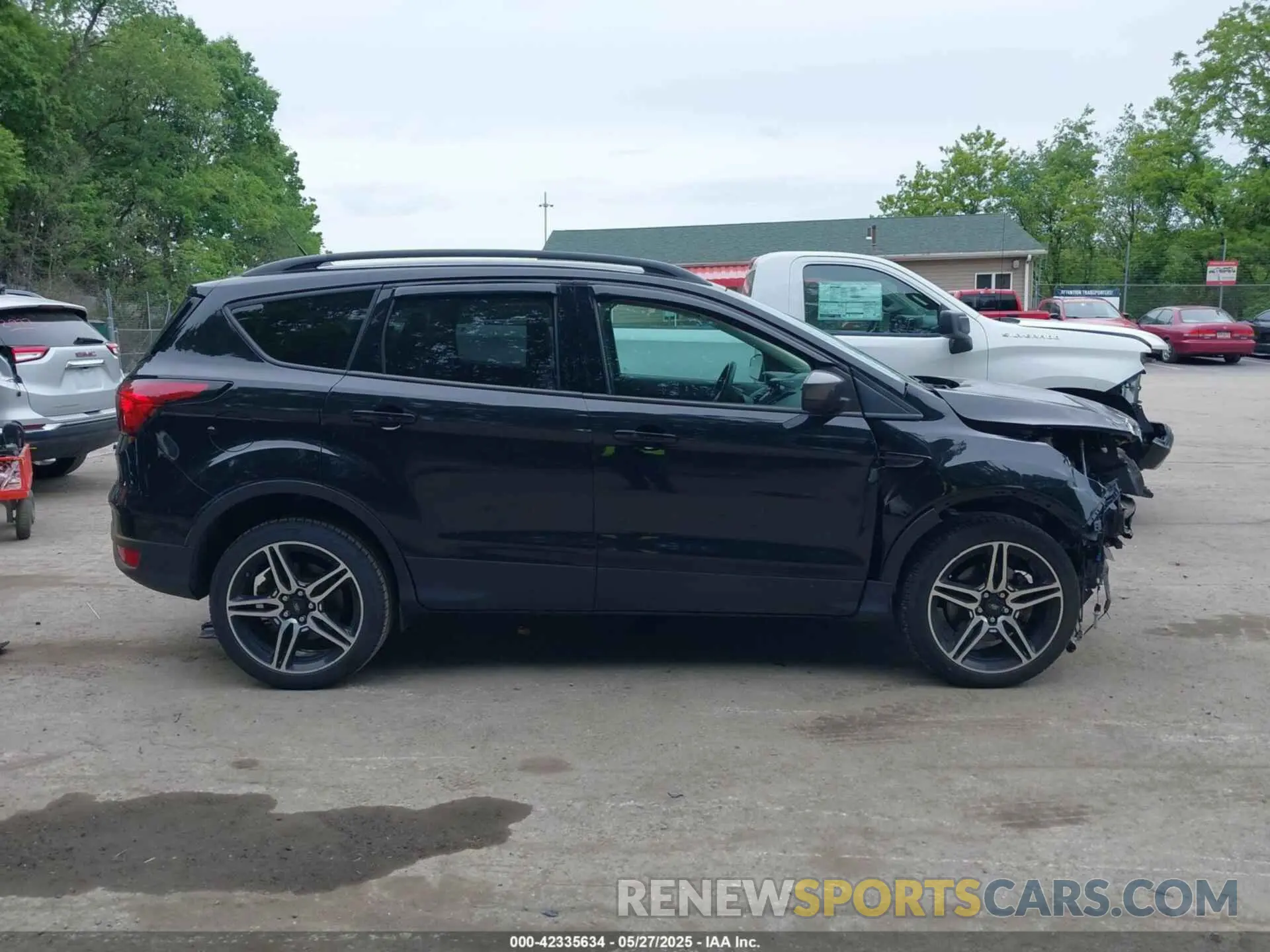 14 Photograph of a damaged car 3VV2B7AX2KM137403 VOLKSWAGEN TIGUAN 2019