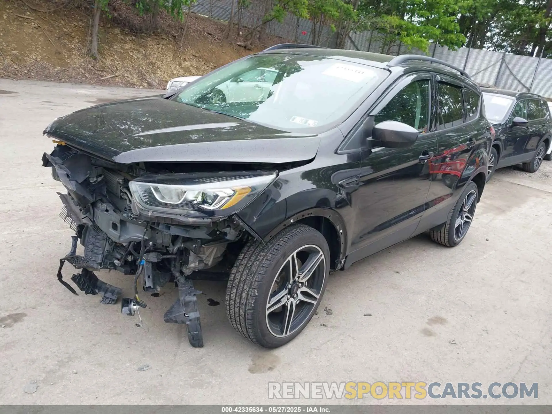 2 Photograph of a damaged car 3VV2B7AX2KM137403 VOLKSWAGEN TIGUAN 2019
