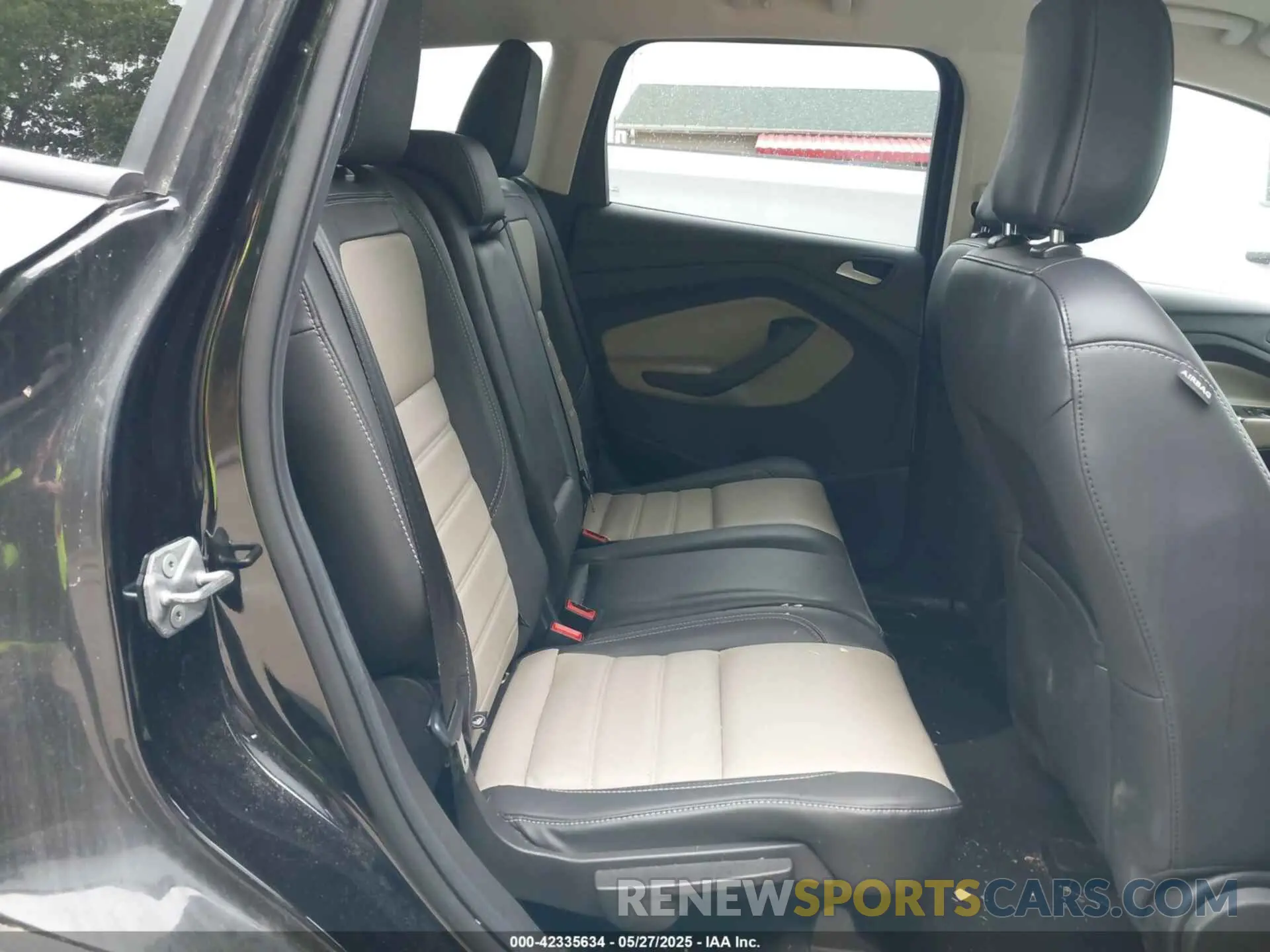8 Photograph of a damaged car 3VV2B7AX2KM137403 VOLKSWAGEN TIGUAN 2019