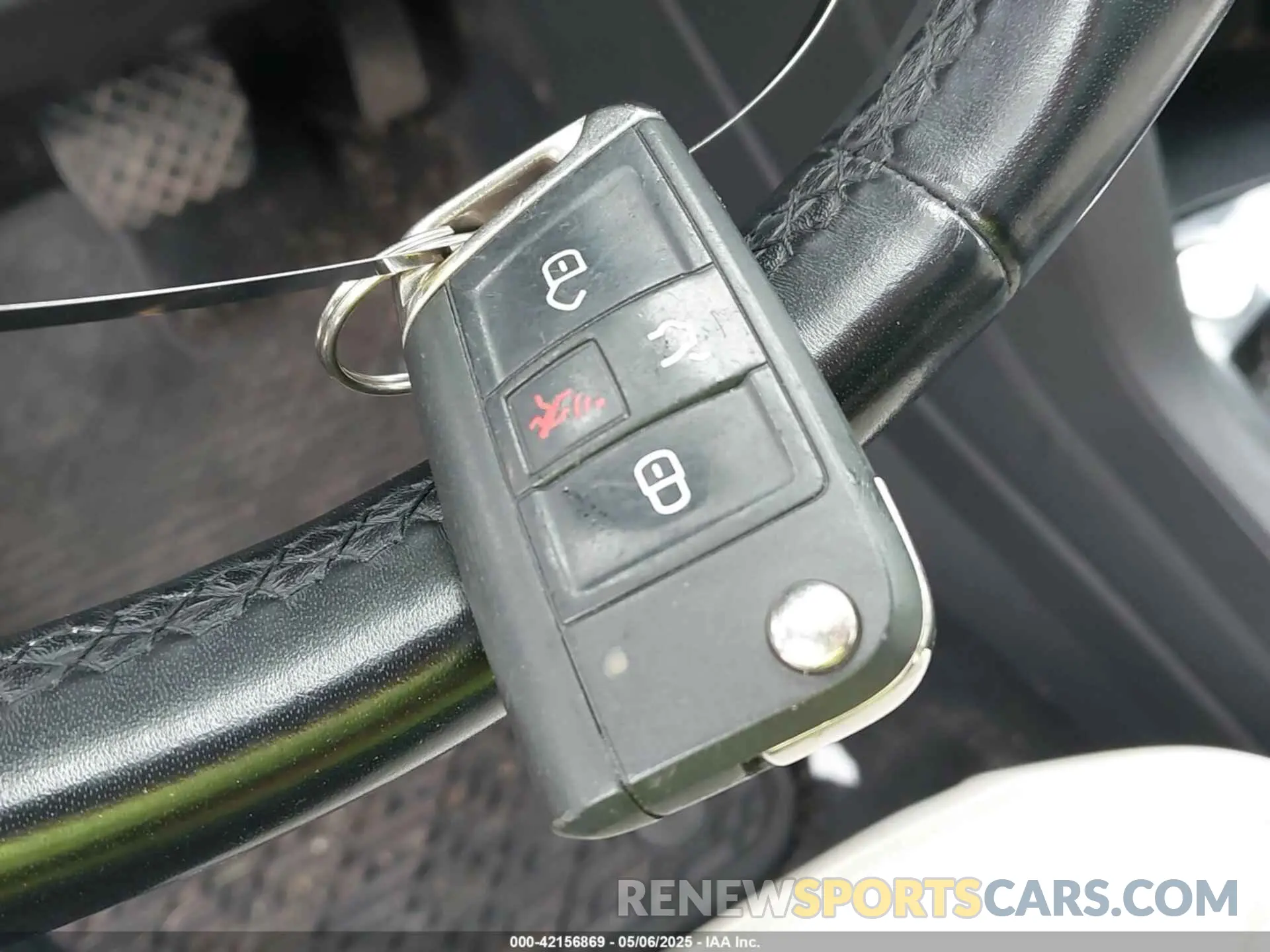 11 Photograph of a damaged car 3VV2B7AX2KM139166 VOLKSWAGEN TIGUAN 2019