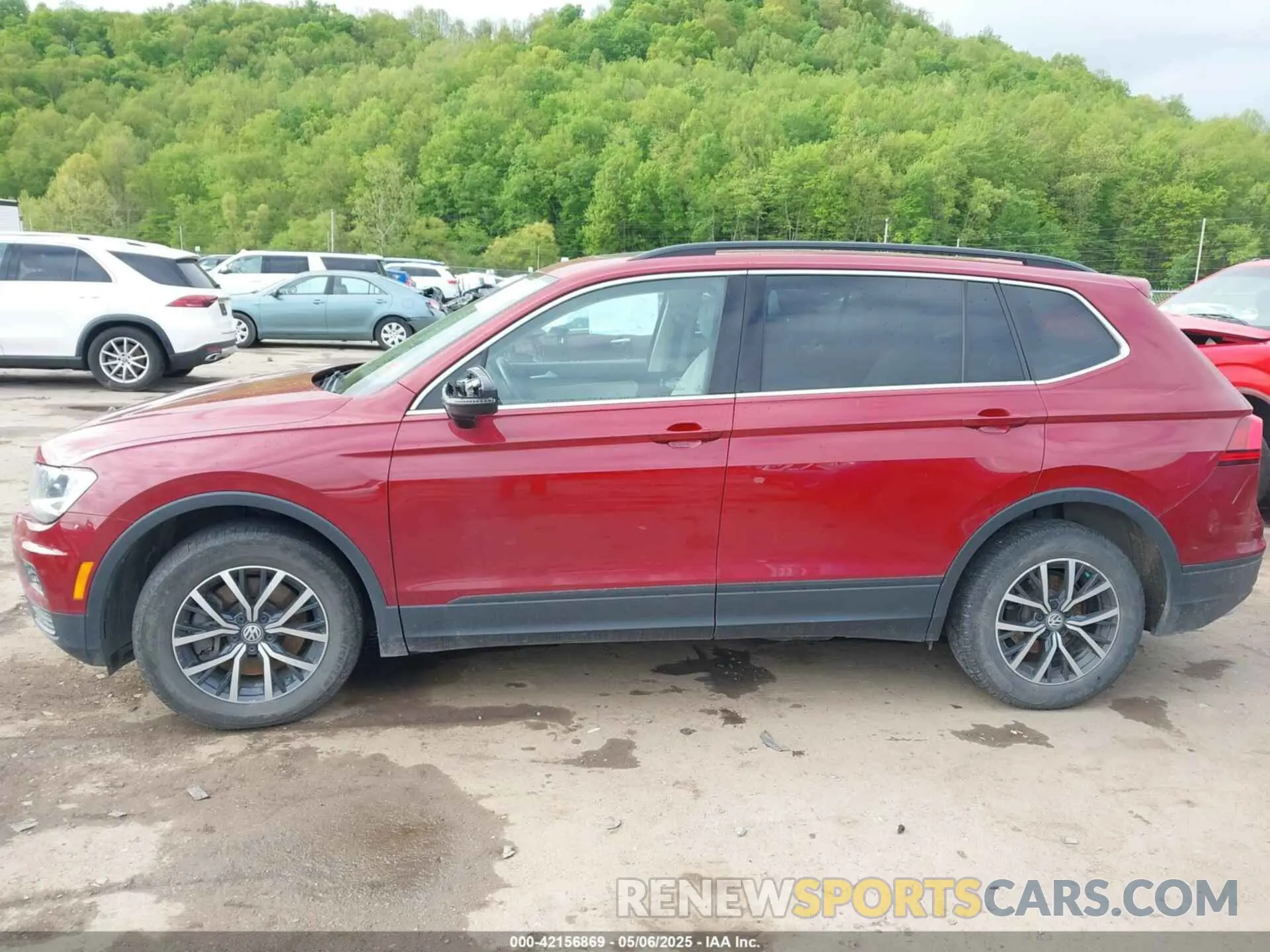 14 Photograph of a damaged car 3VV2B7AX2KM139166 VOLKSWAGEN TIGUAN 2019