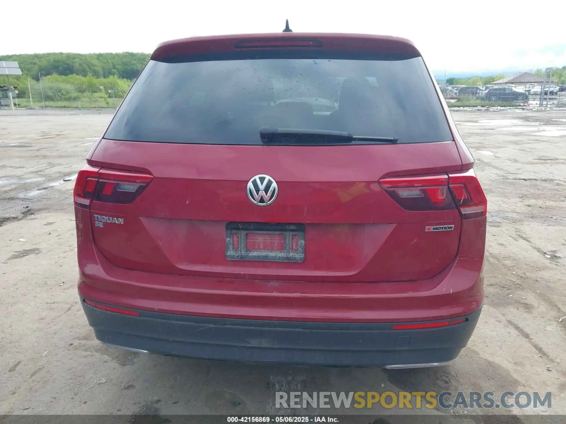 16 Photograph of a damaged car 3VV2B7AX2KM139166 VOLKSWAGEN TIGUAN 2019