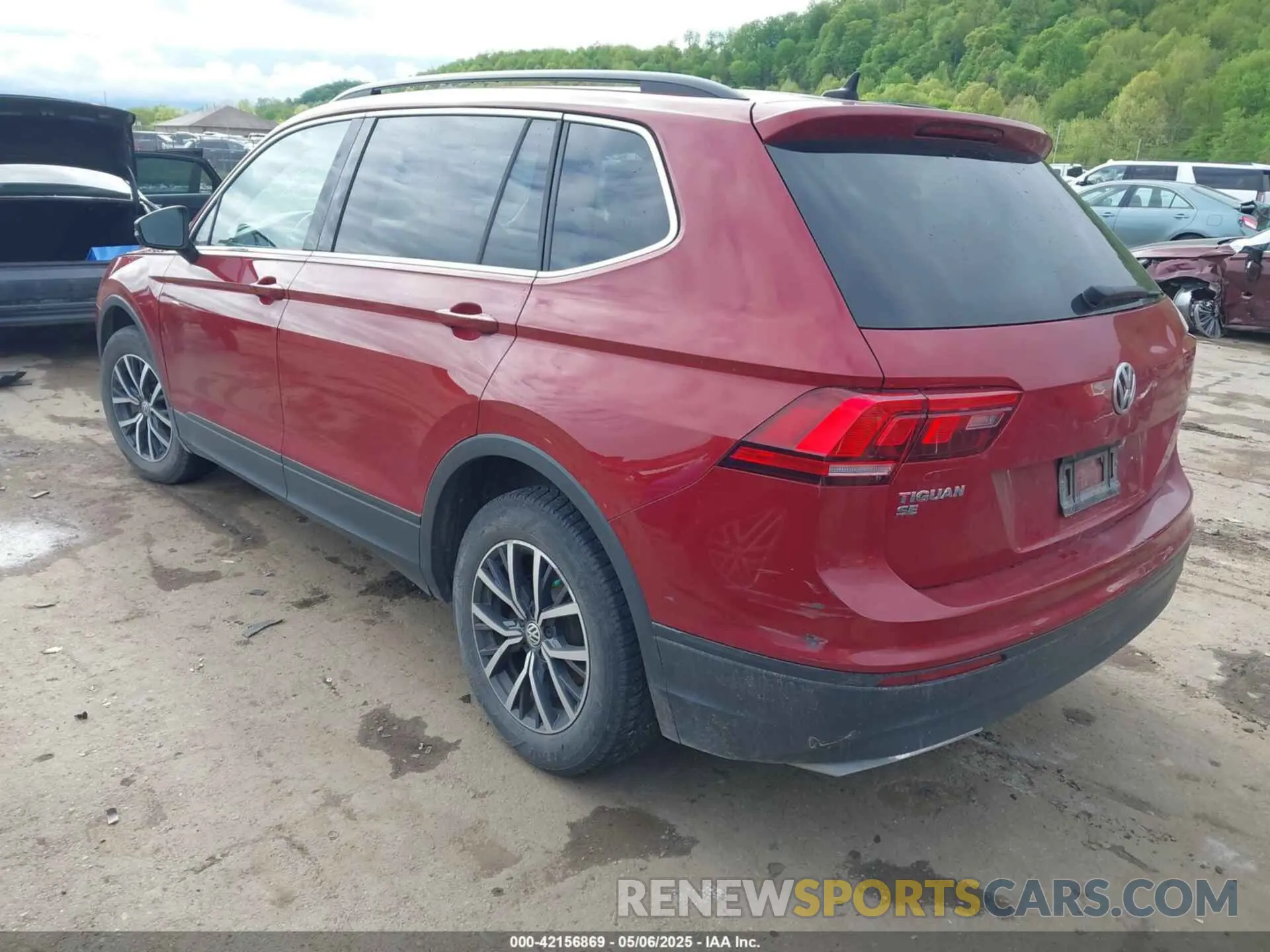 3 Photograph of a damaged car 3VV2B7AX2KM139166 VOLKSWAGEN TIGUAN 2019