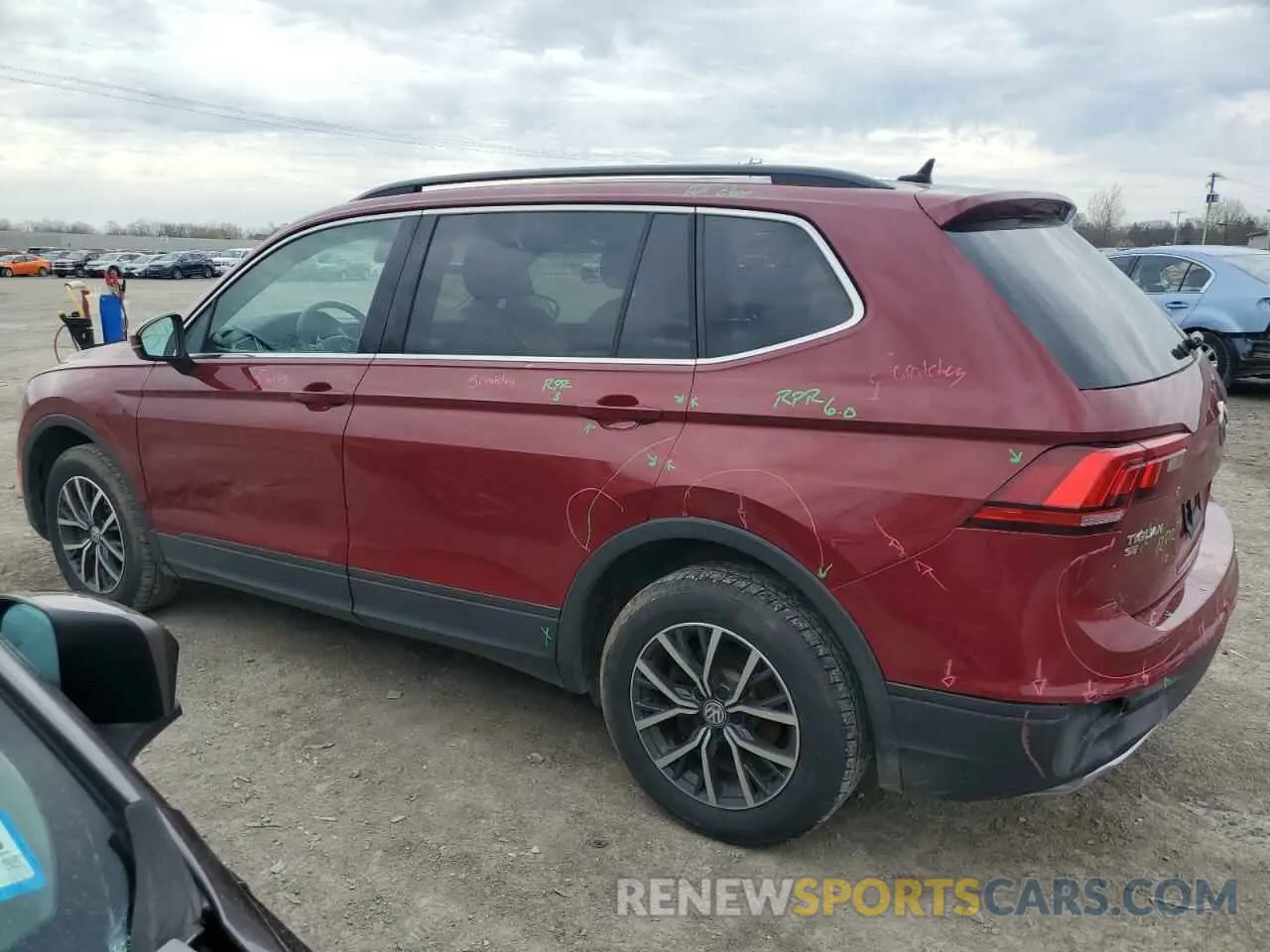 2 Photograph of a damaged car 3VV2B7AX2KM162124 VOLKSWAGEN TIGUAN 2019