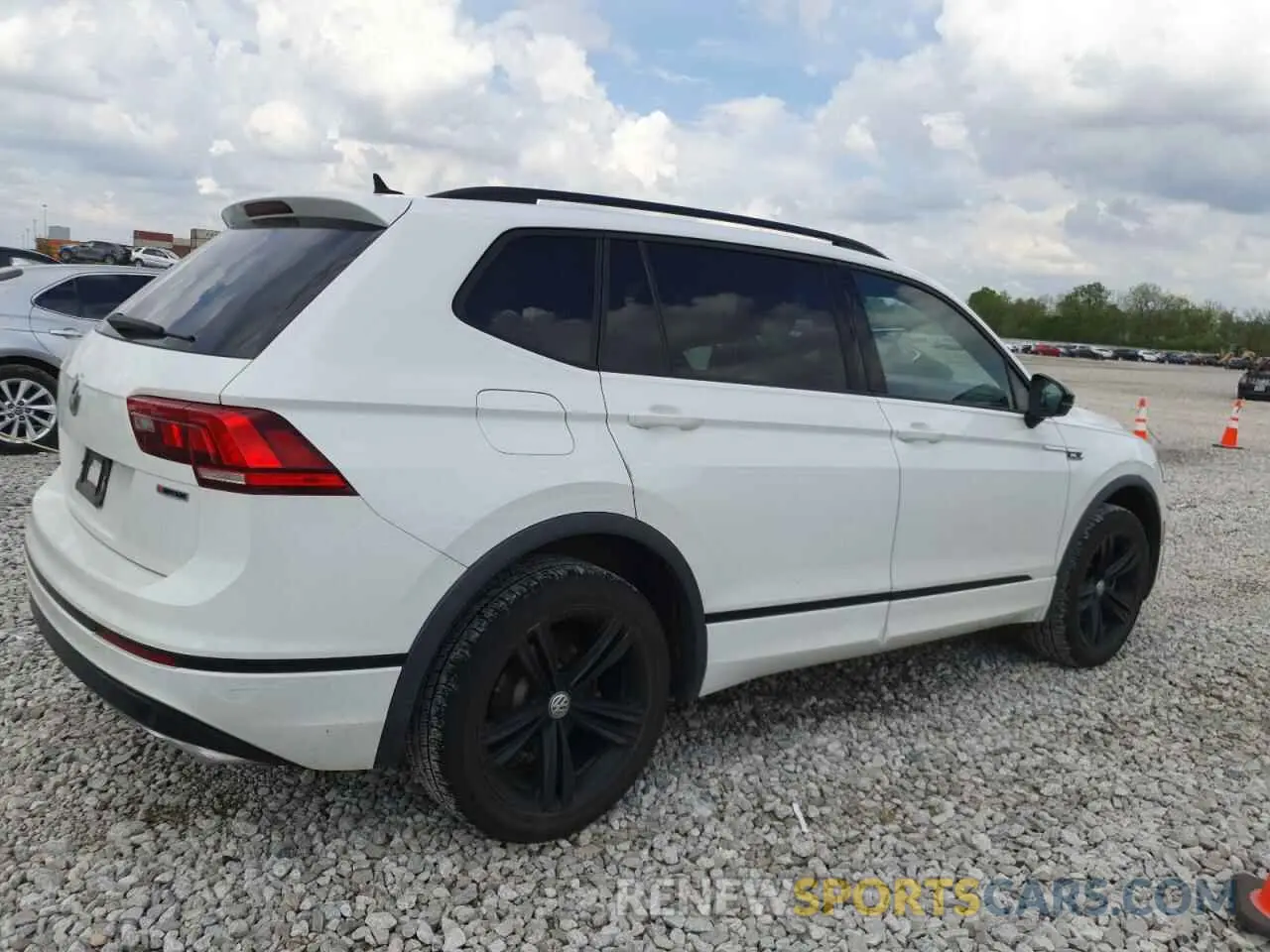 3 Photograph of a damaged car 3VV2B7AX2KM176119 VOLKSWAGEN TIGUAN 2019