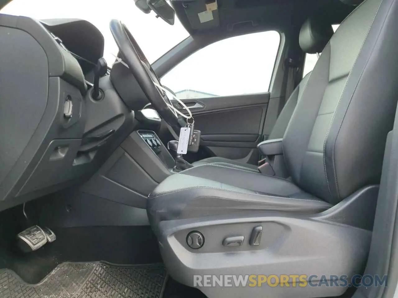 7 Photograph of a damaged car 3VV2B7AX2KM176119 VOLKSWAGEN TIGUAN 2019