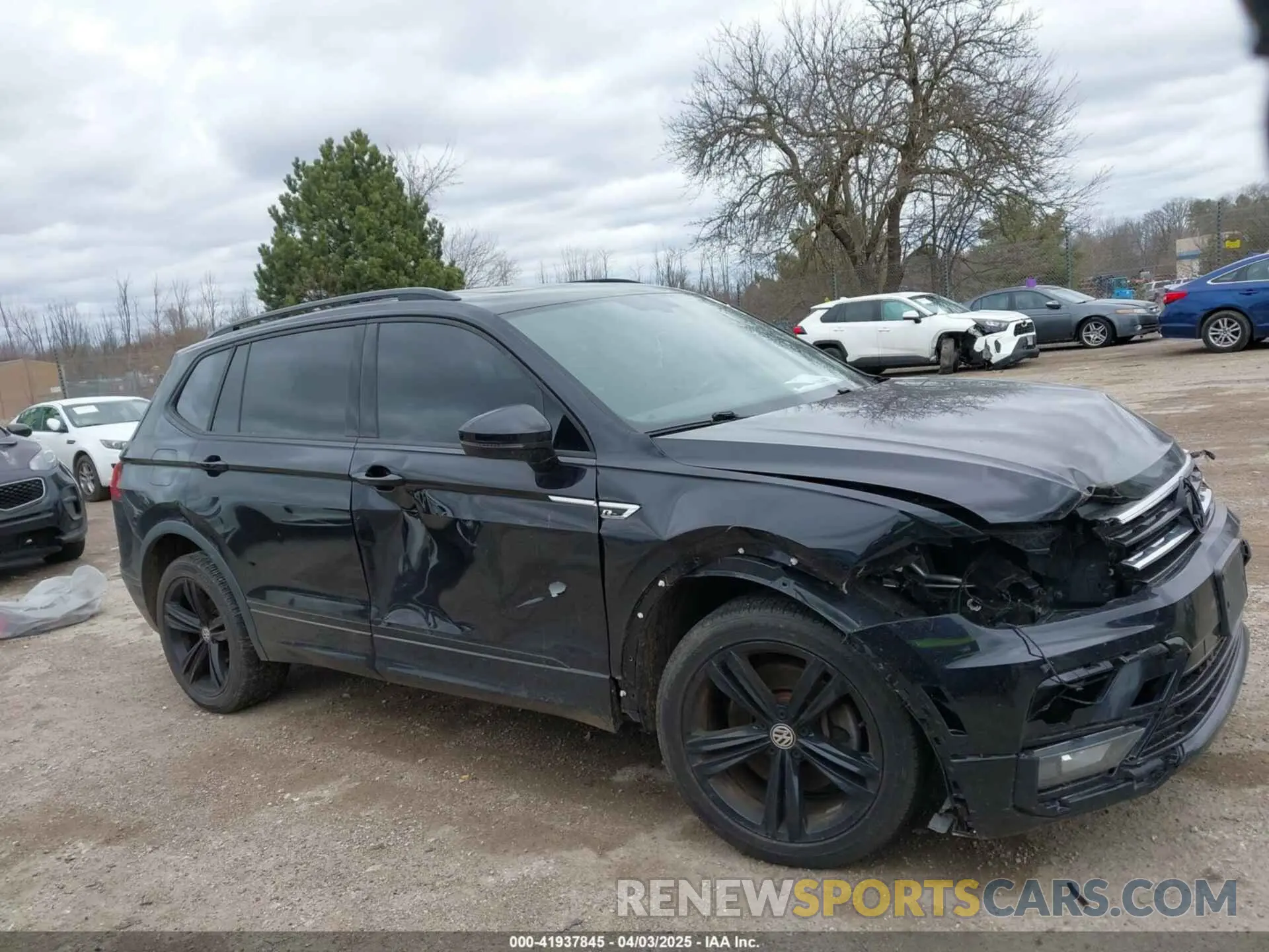 13 Photograph of a damaged car 3VV2B7AX2KM187217 VOLKSWAGEN TIGUAN 2019