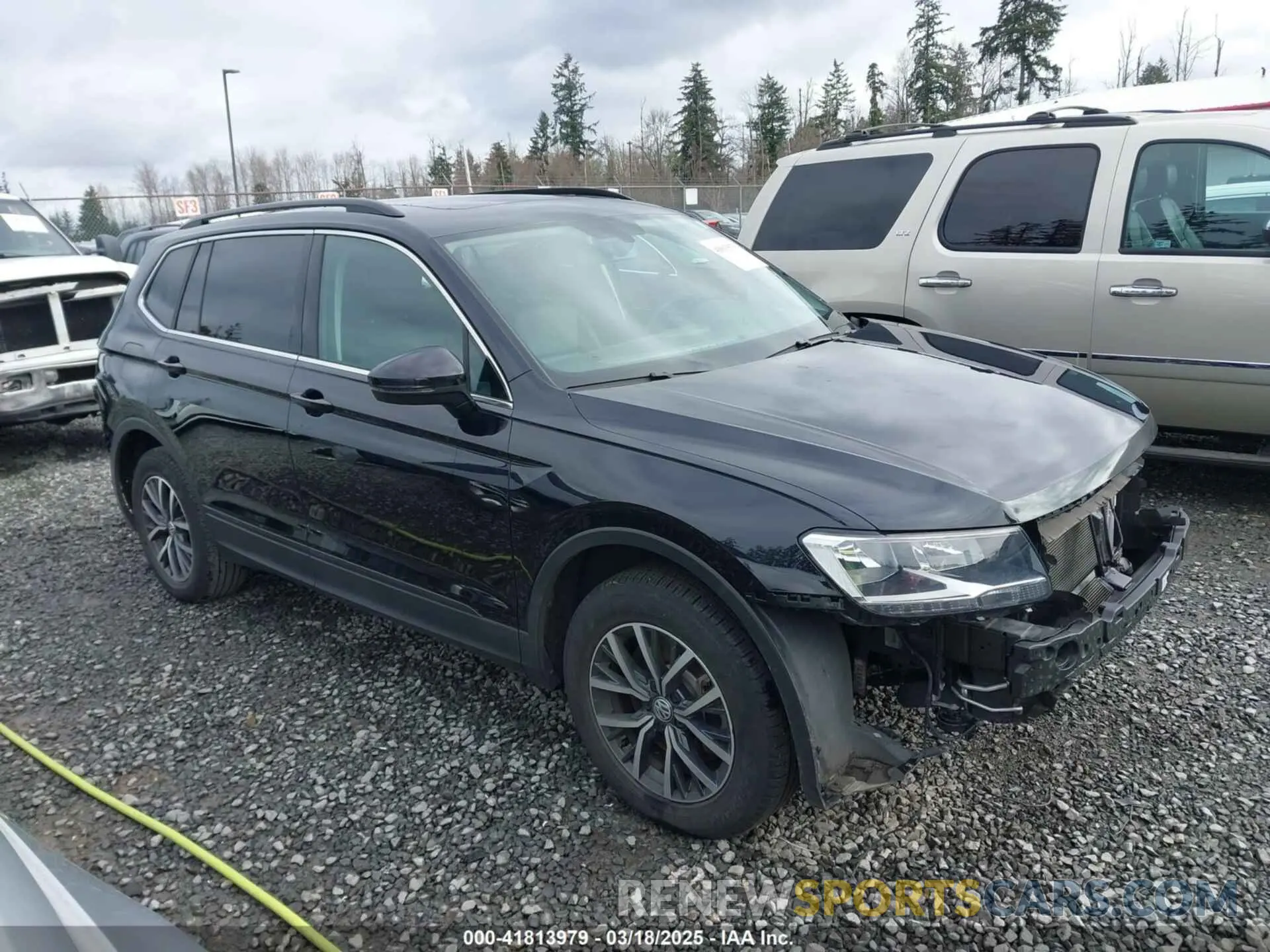 14 Photograph of a damaged car 3VV2B7AX3KM024186 VOLKSWAGEN TIGUAN 2019