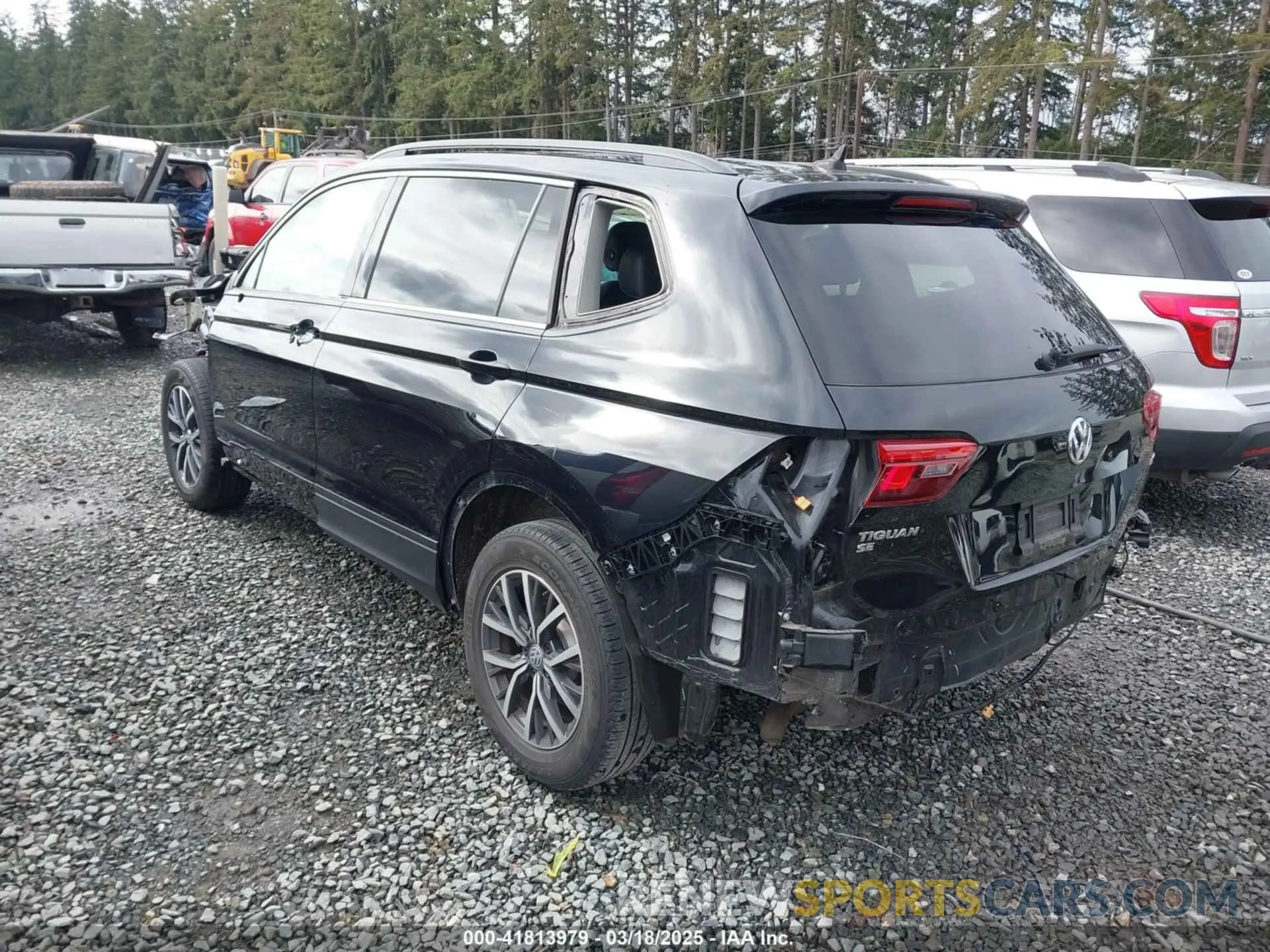 3 Photograph of a damaged car 3VV2B7AX3KM024186 VOLKSWAGEN TIGUAN 2019