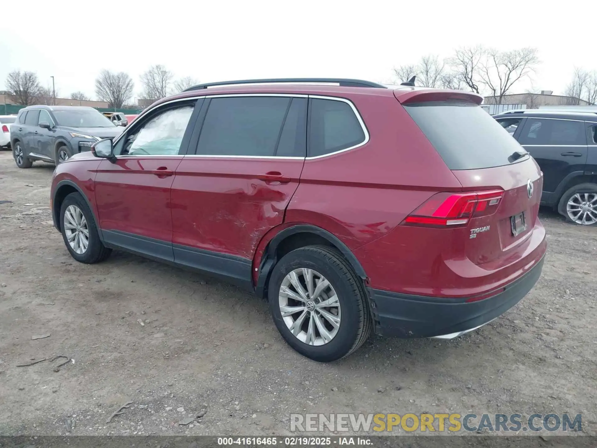 3 Photograph of a damaged car 3VV2B7AX3KM074781 VOLKSWAGEN TIGUAN 2019