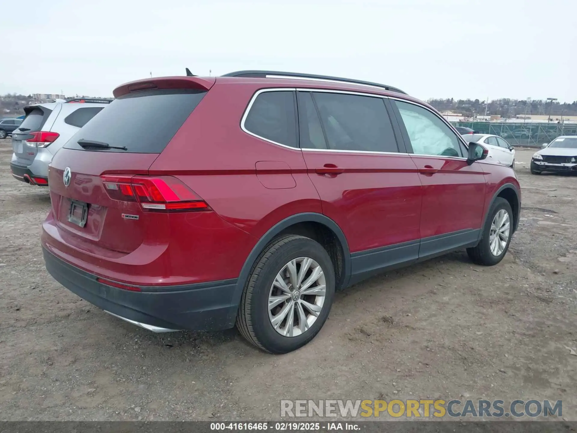 4 Photograph of a damaged car 3VV2B7AX3KM074781 VOLKSWAGEN TIGUAN 2019