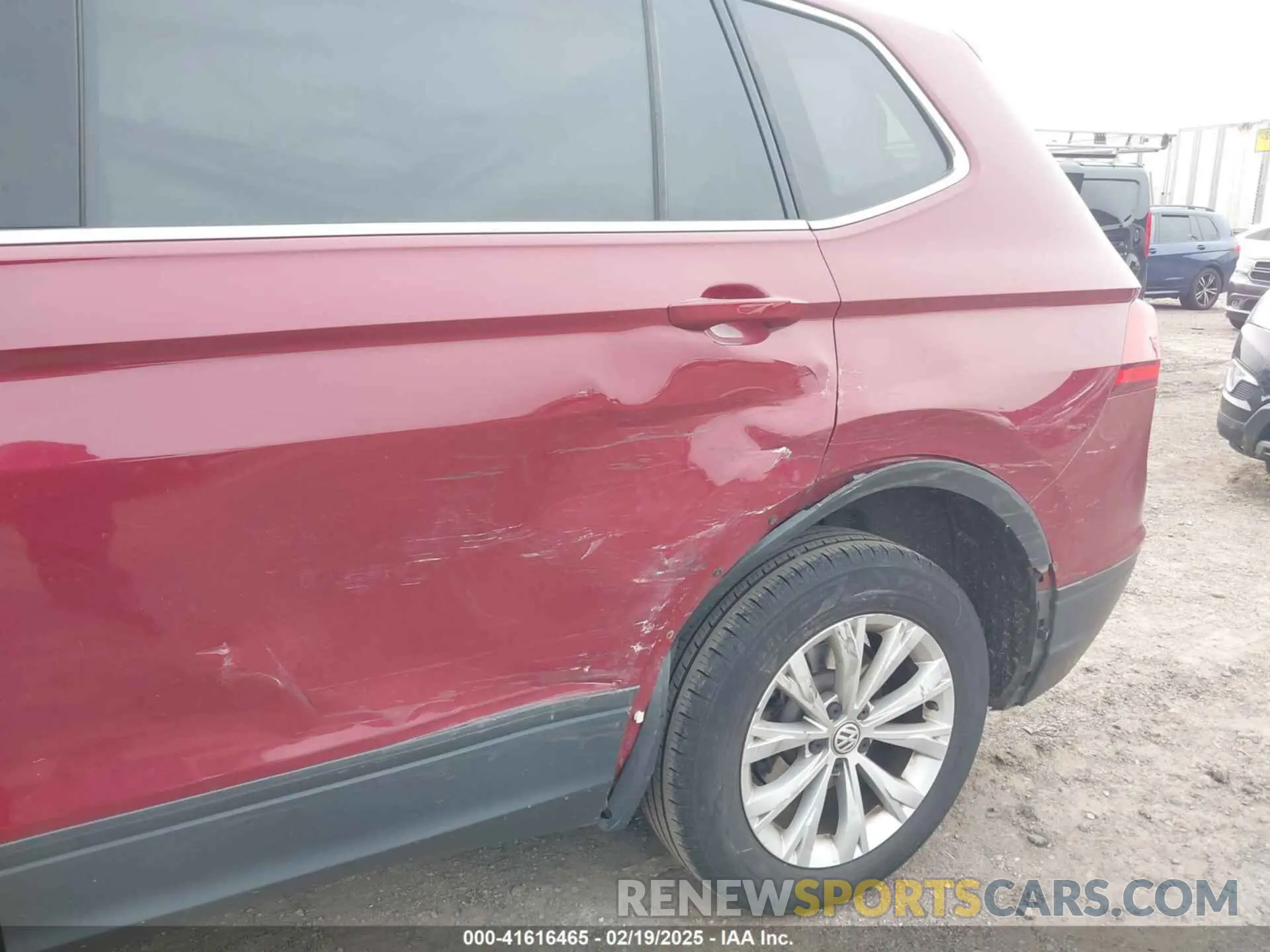 6 Photograph of a damaged car 3VV2B7AX3KM074781 VOLKSWAGEN TIGUAN 2019