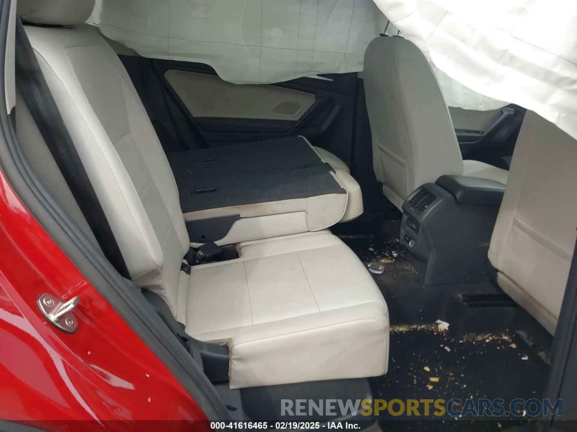 8 Photograph of a damaged car 3VV2B7AX3KM074781 VOLKSWAGEN TIGUAN 2019