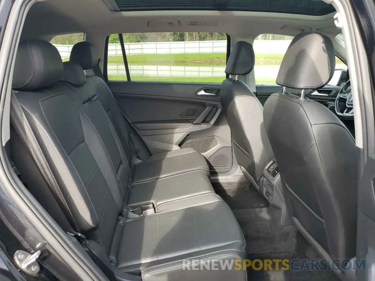 11 Photograph of a damaged car 3VV2B7AX3KM078734 VOLKSWAGEN TIGUAN 2019