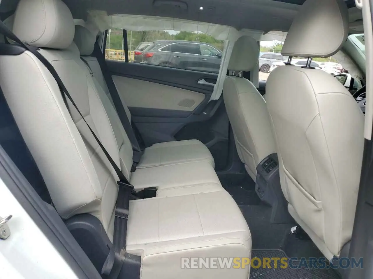 11 Photograph of a damaged car 3VV2B7AX3KM087823 VOLKSWAGEN TIGUAN 2019