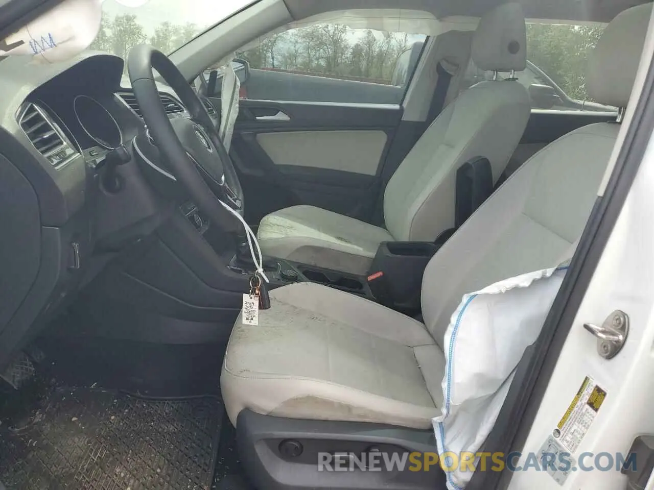 7 Photograph of a damaged car 3VV2B7AX3KM087823 VOLKSWAGEN TIGUAN 2019