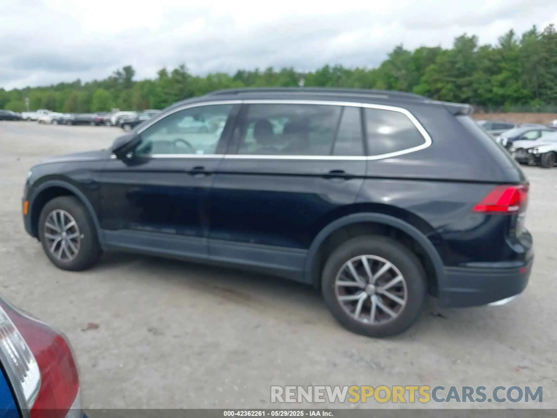 13 Photograph of a damaged car 3VV2B7AX3KM186299 VOLKSWAGEN TIGUAN 2019