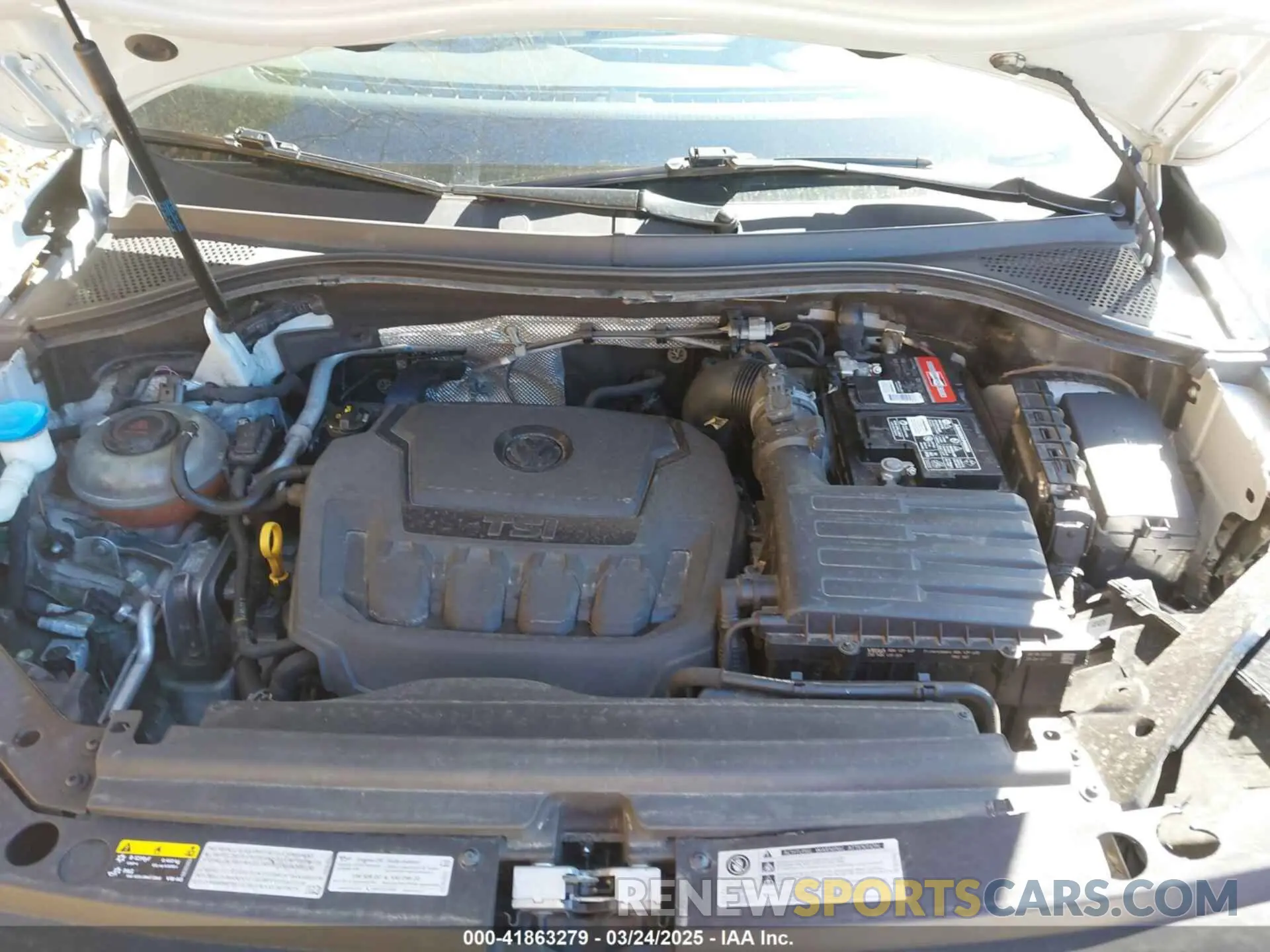 10 Photograph of a damaged car 3VV2B7AX4KM006215 VOLKSWAGEN TIGUAN 2019