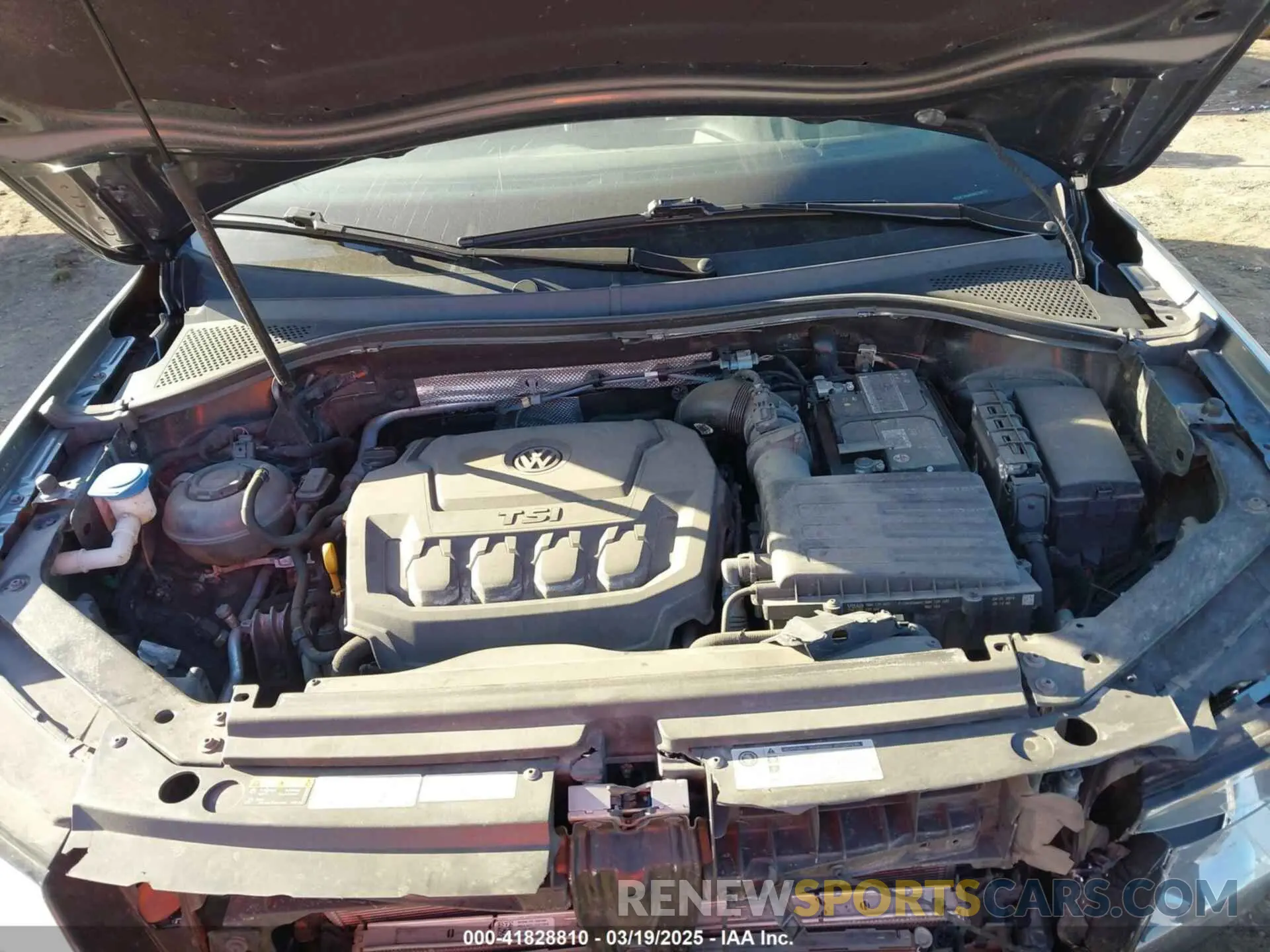 10 Photograph of a damaged car 3VV2B7AX4KM076572 VOLKSWAGEN TIGUAN 2019