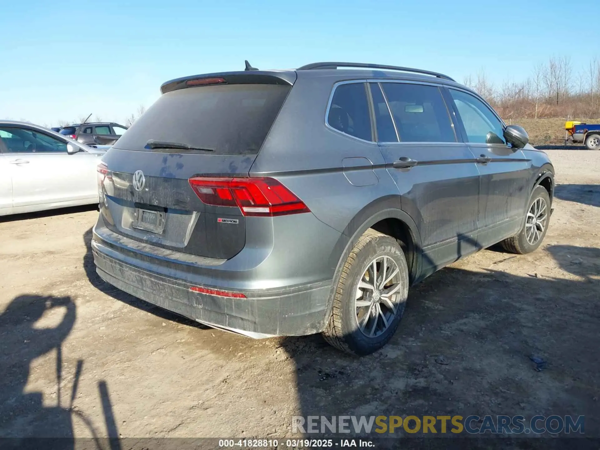 4 Photograph of a damaged car 3VV2B7AX4KM076572 VOLKSWAGEN TIGUAN 2019