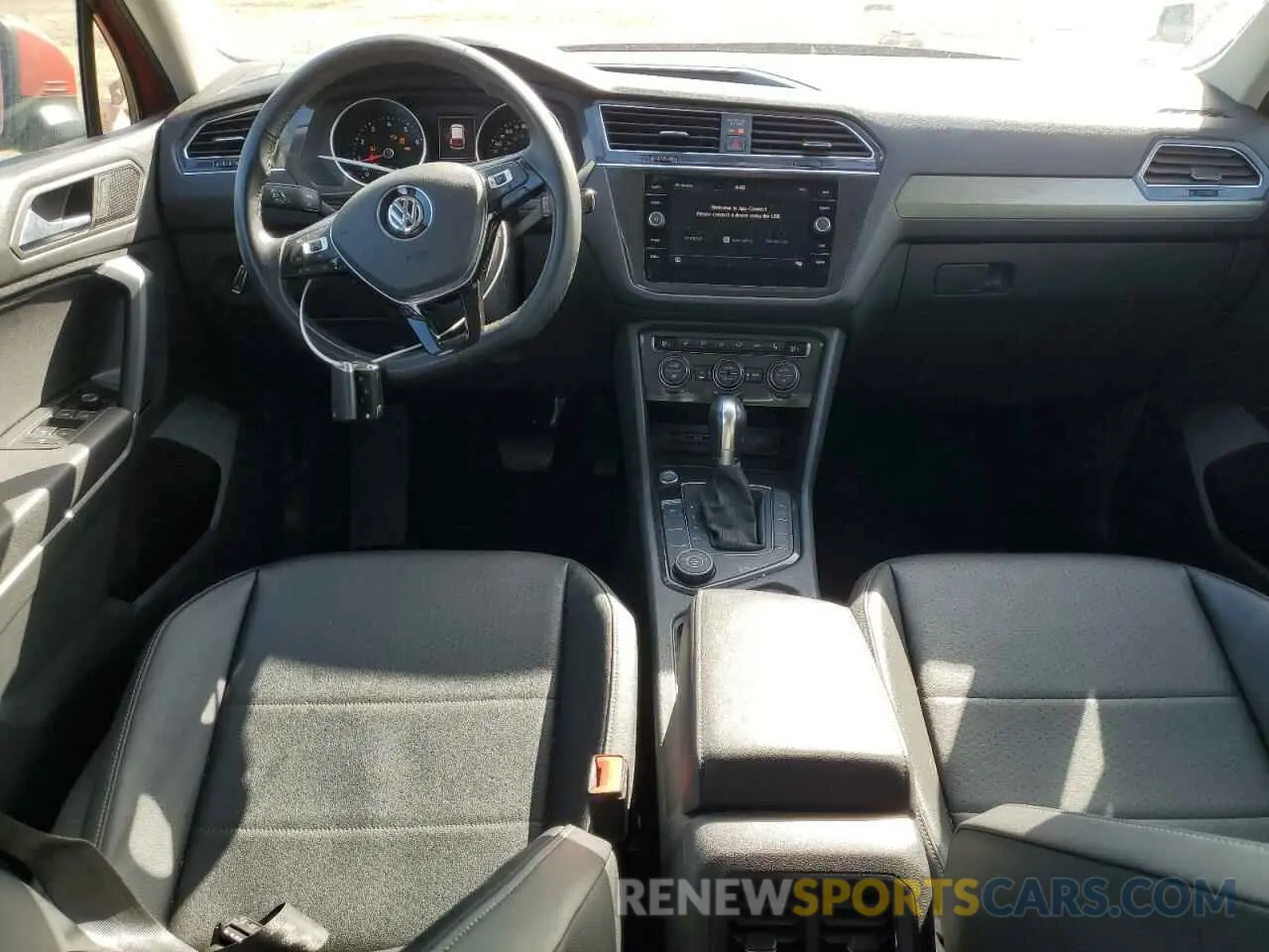 8 Photograph of a damaged car 3VV2B7AX4KM089130 VOLKSWAGEN TIGUAN 2019