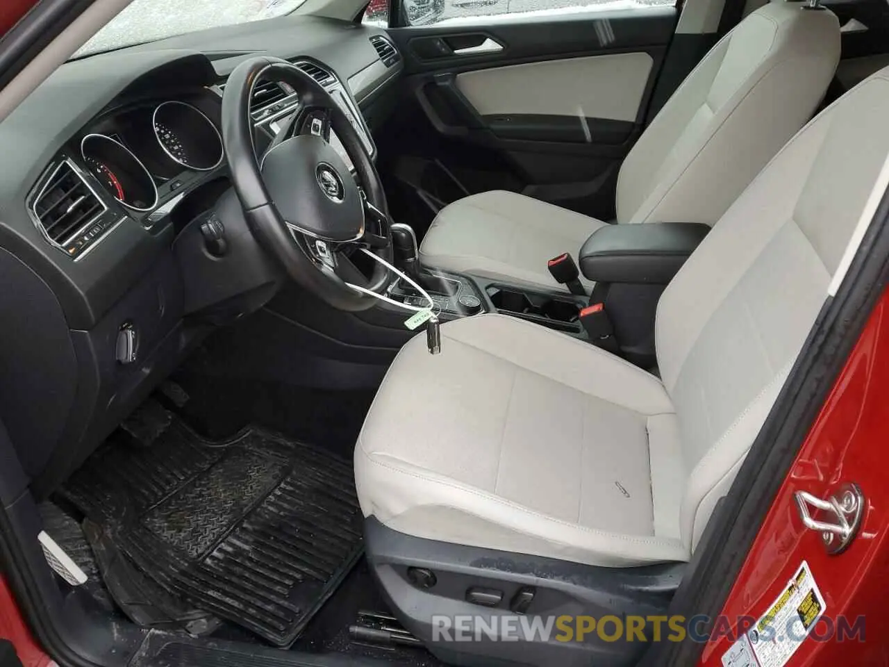7 Photograph of a damaged car 3VV2B7AX4KM100837 VOLKSWAGEN TIGUAN 2019