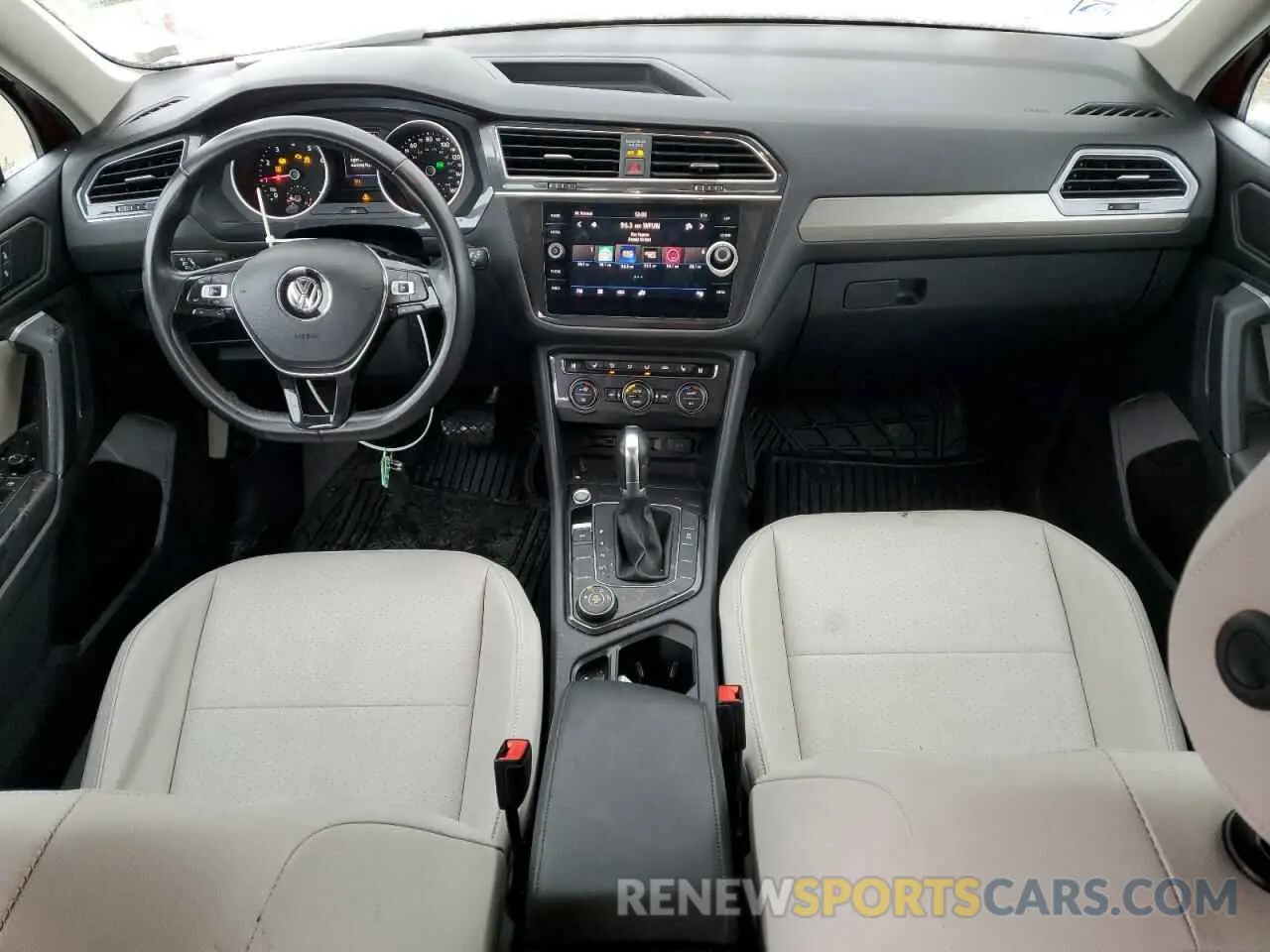 8 Photograph of a damaged car 3VV2B7AX4KM100837 VOLKSWAGEN TIGUAN 2019