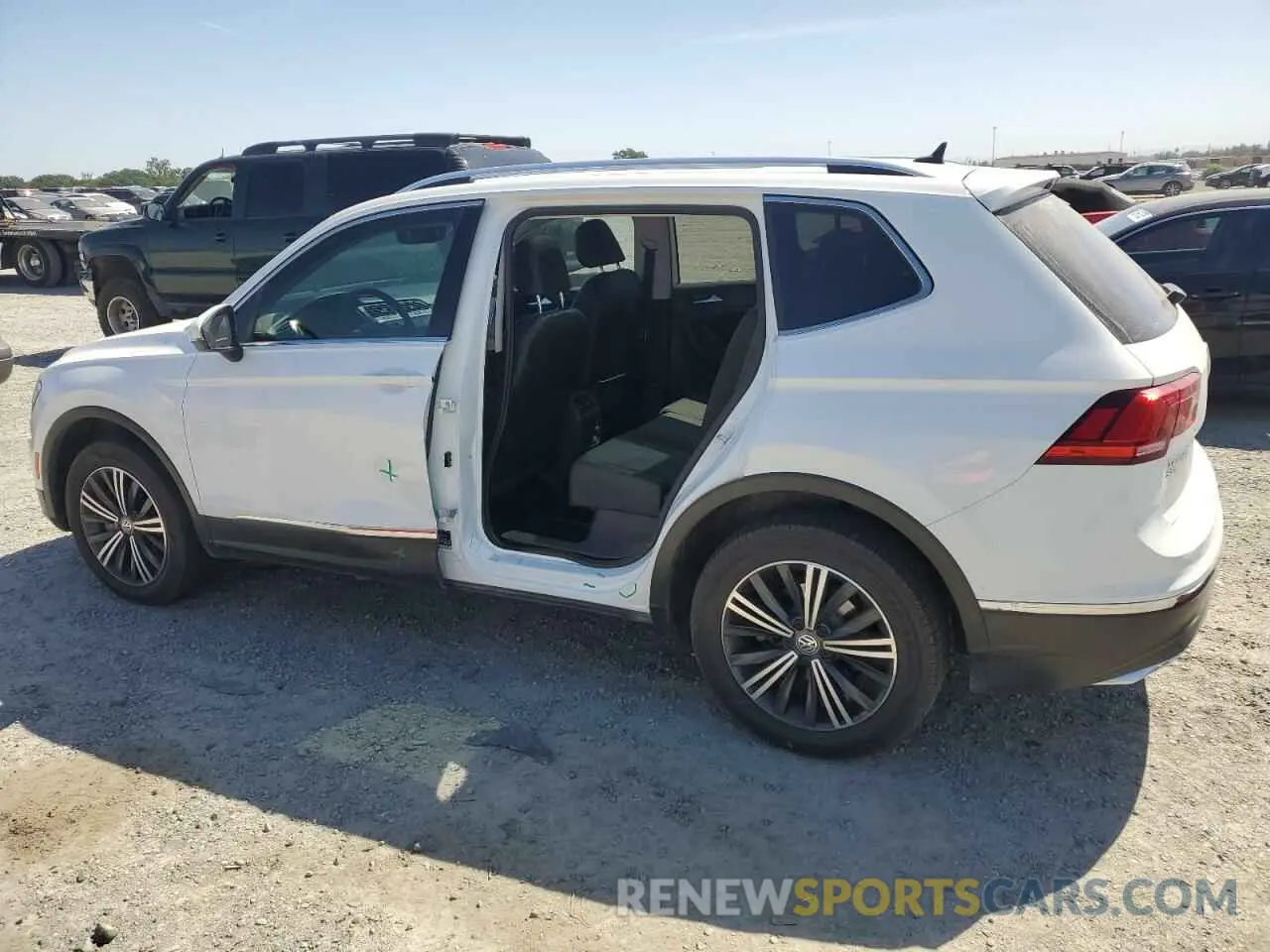 2 Photograph of a damaged car 3VV2B7AX5KM009947 VOLKSWAGEN TIGUAN 2019