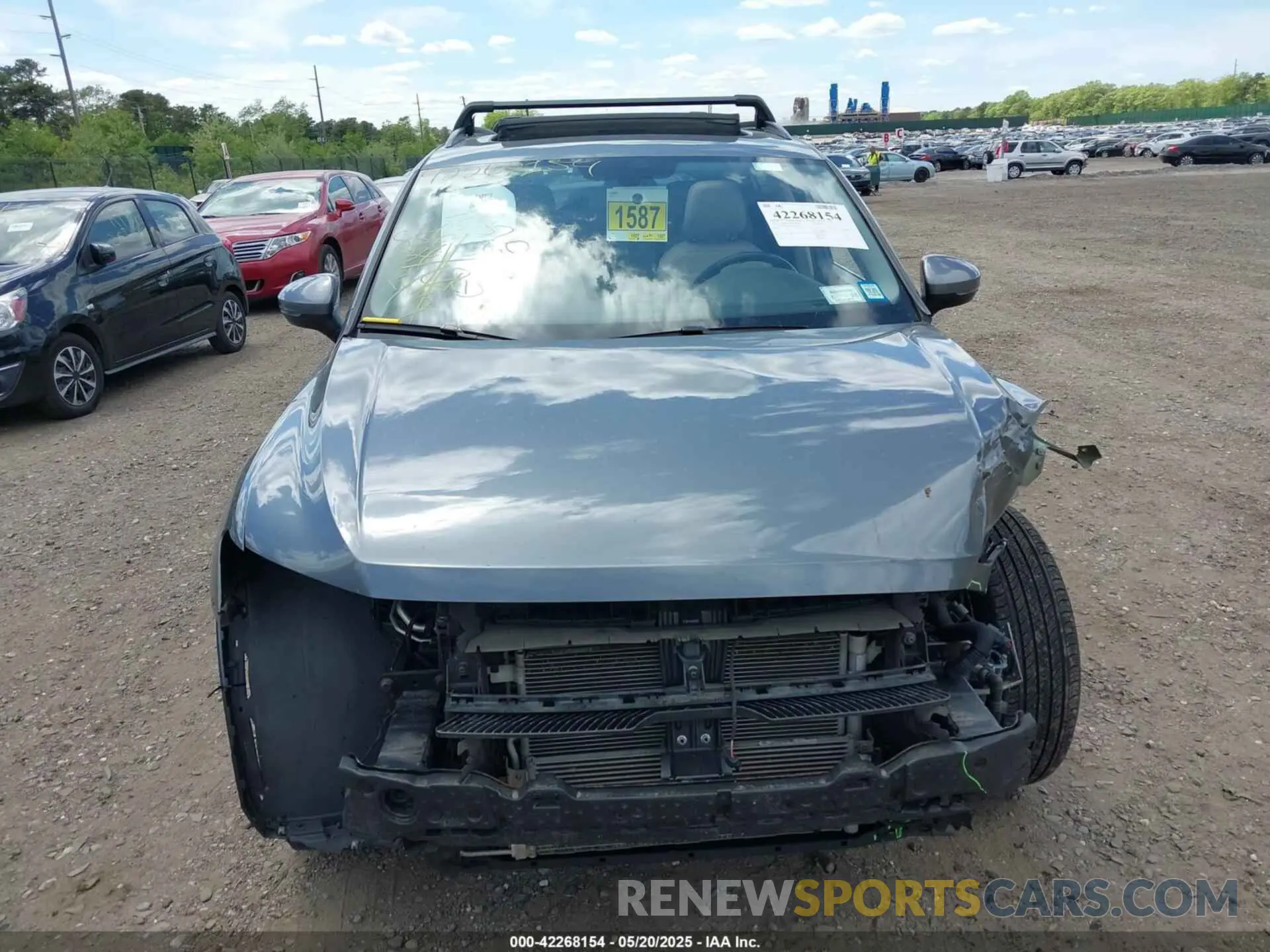 12 Photograph of a damaged car 3VV2B7AX5KM038428 VOLKSWAGEN TIGUAN 2019